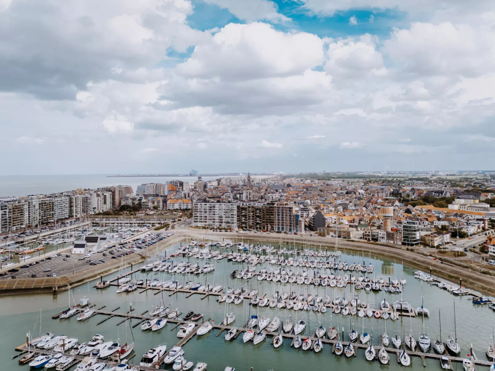 Wanderlust Belgium with parking - Buiten