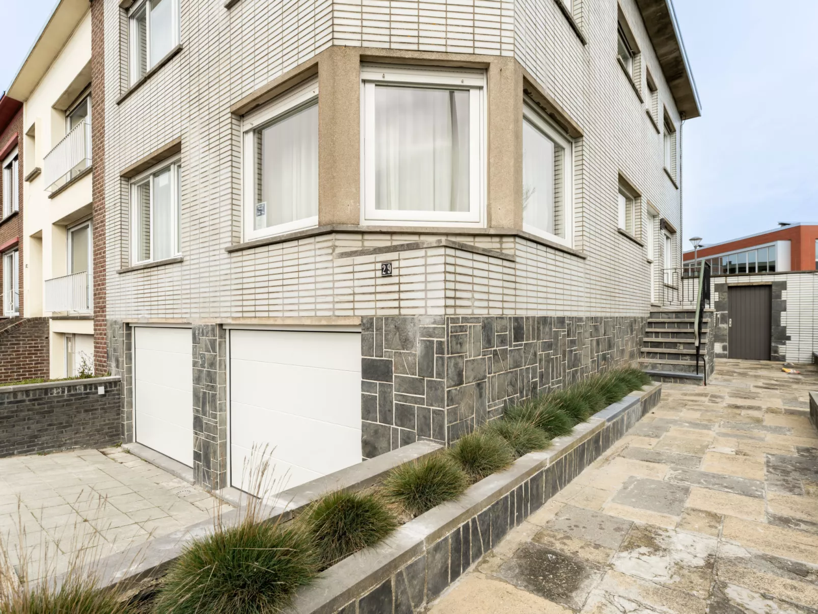 Wanderlust Belgium with parking - Buiten