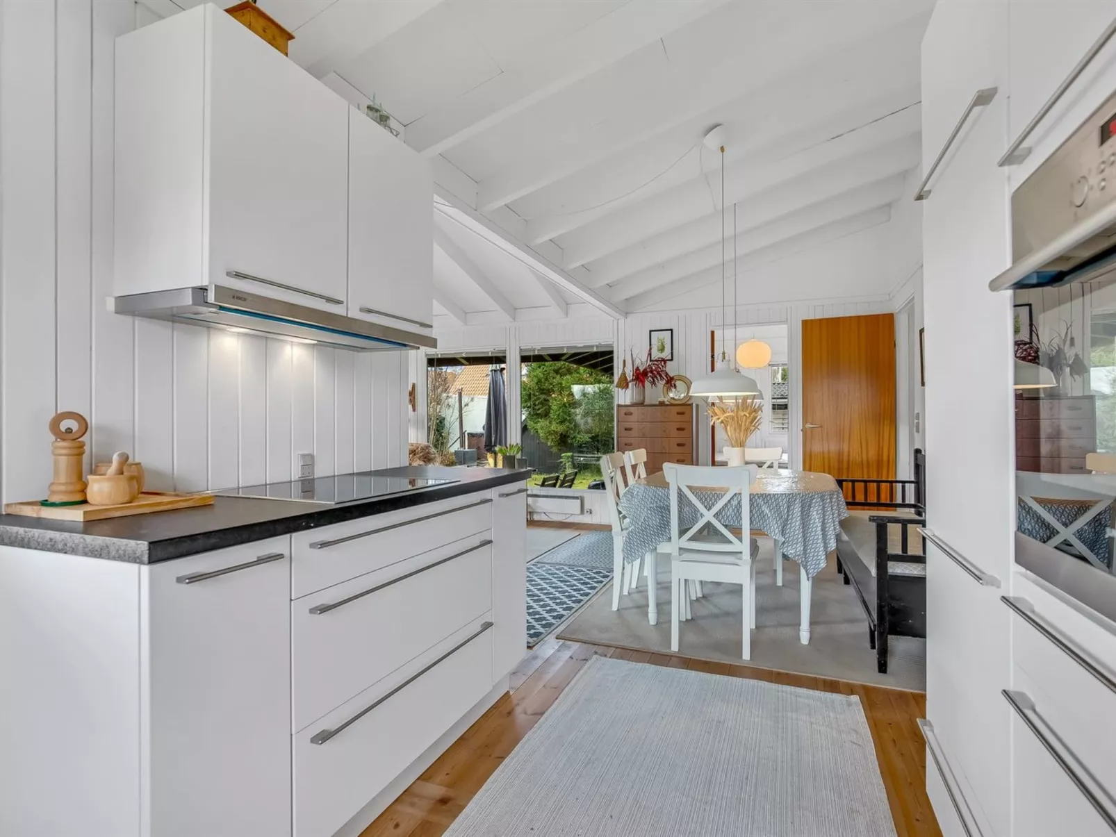 "Anelle" - 100m from the sea - Binnen