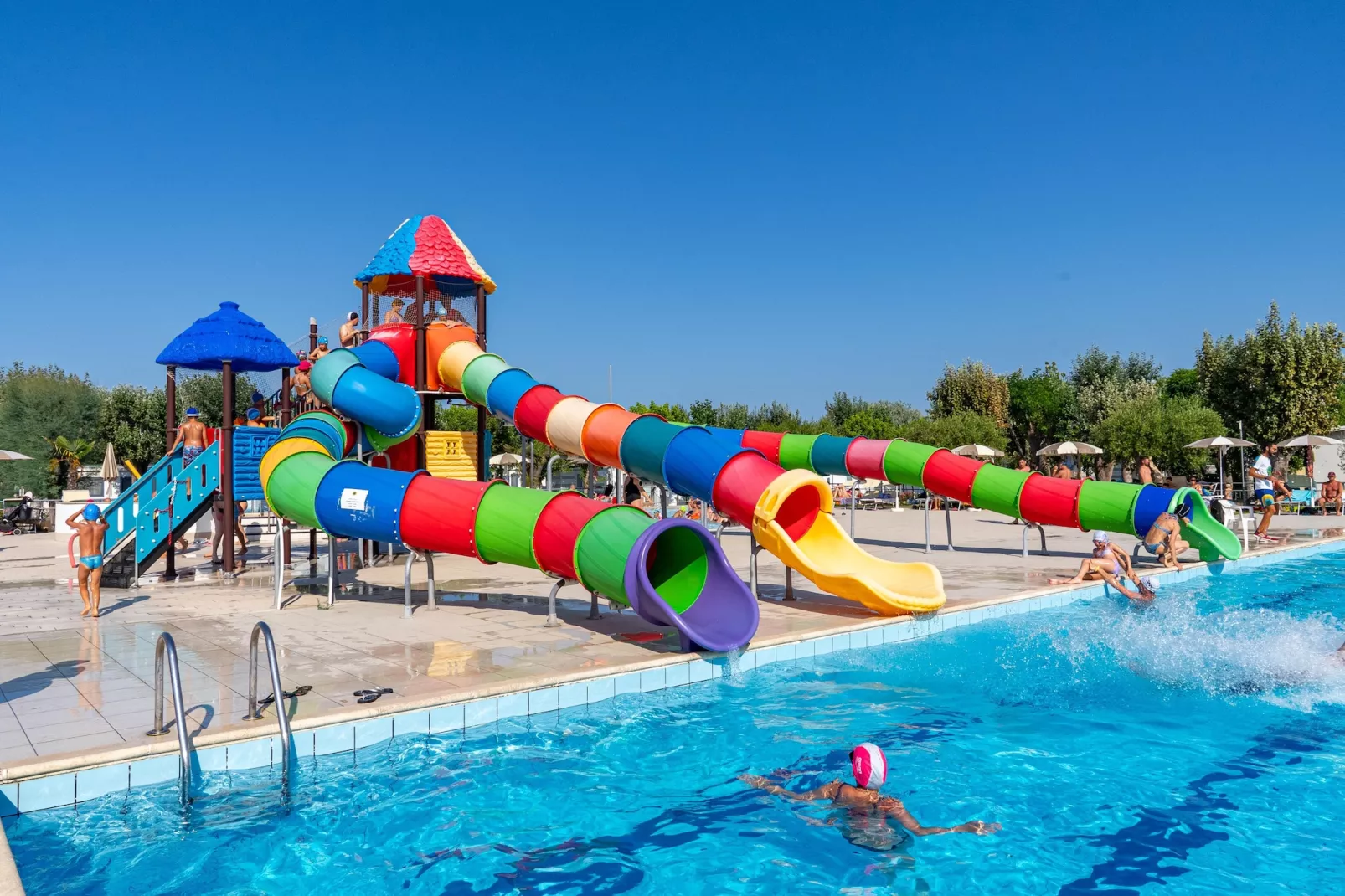 Stork Family Collection - BUNGALOW BILOCALE DOG max cap 5 pax - Zwembad