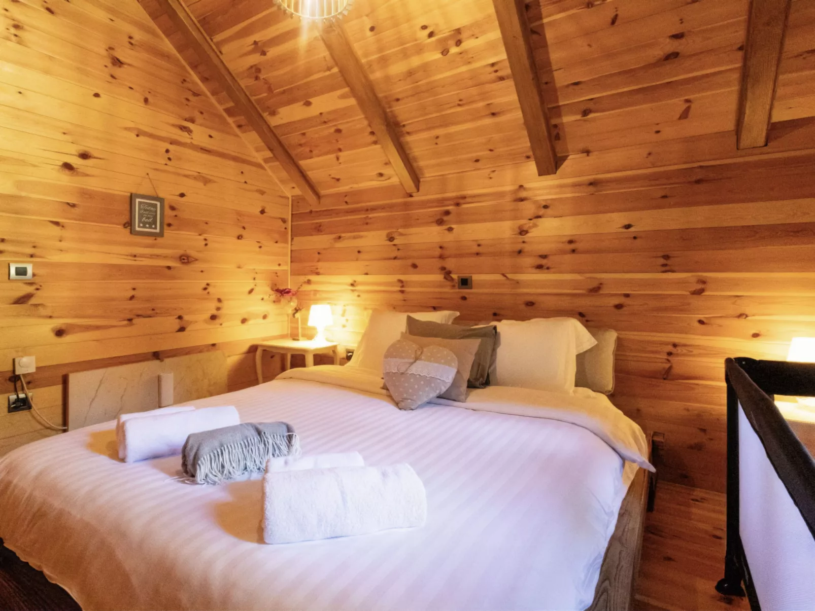 Hidden Heaven - Binnen