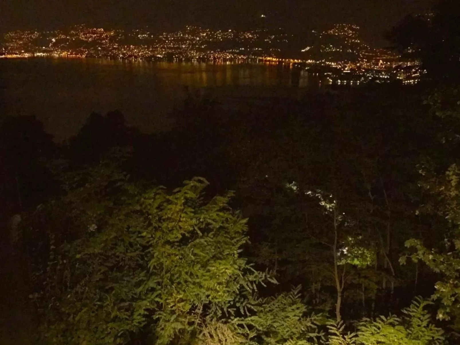 Casa Ines mit Grotto und Pergola - Buiten