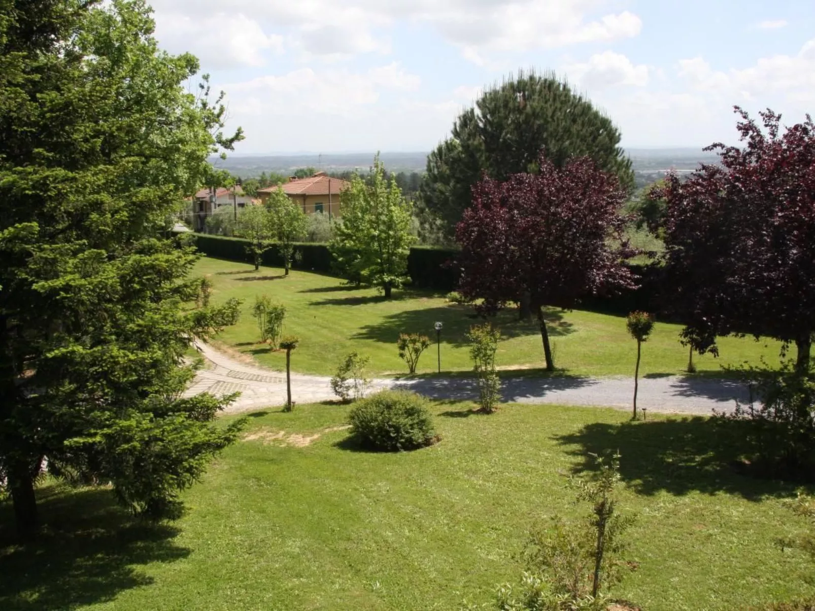 In Basetti mit Garten und Grill - Image-tags.info