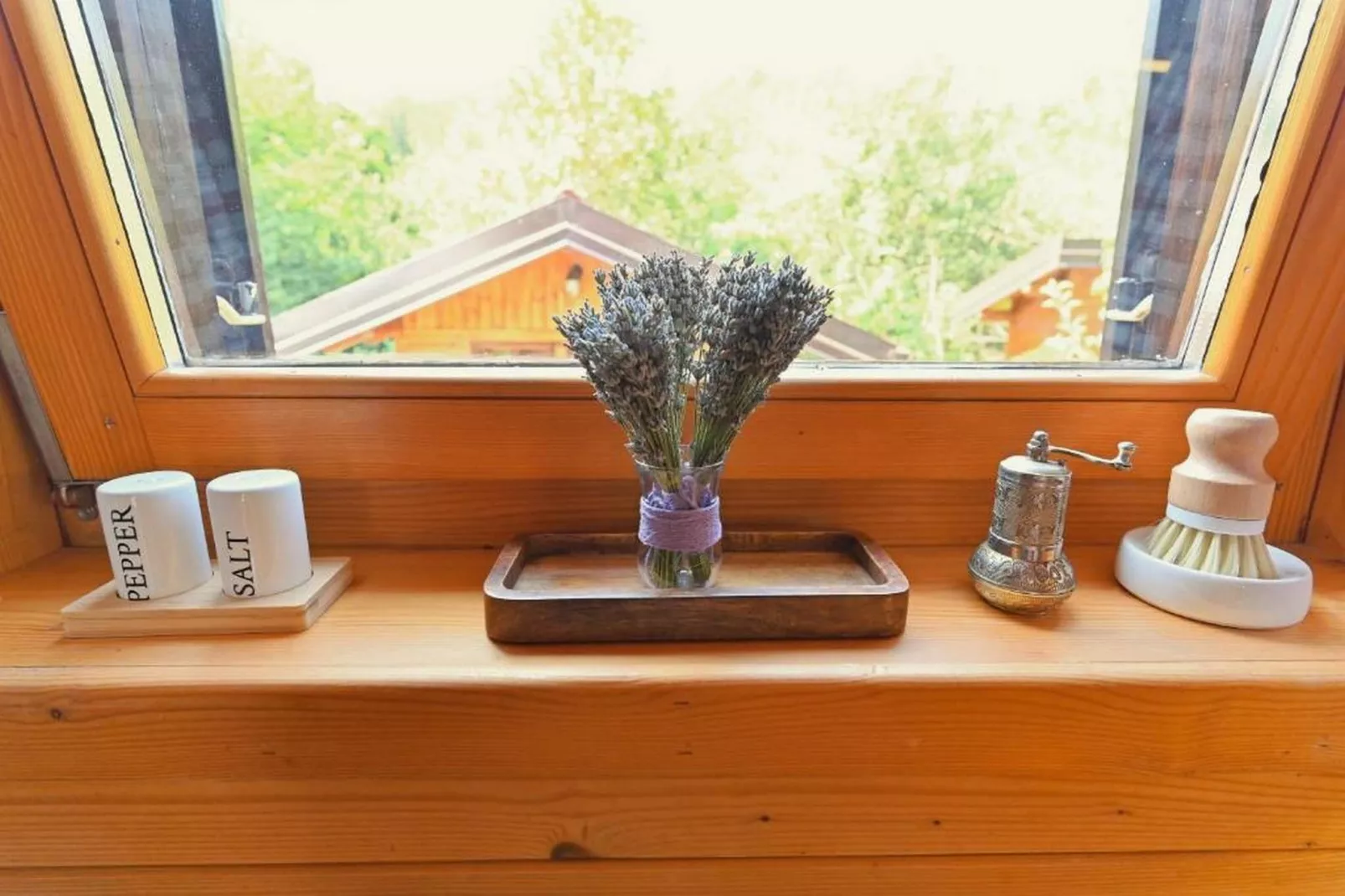 Lavanda Land - Villa Tanya Mrežnica - Three Bedroom Holiday Home with Hot Tub - Buitenlucht