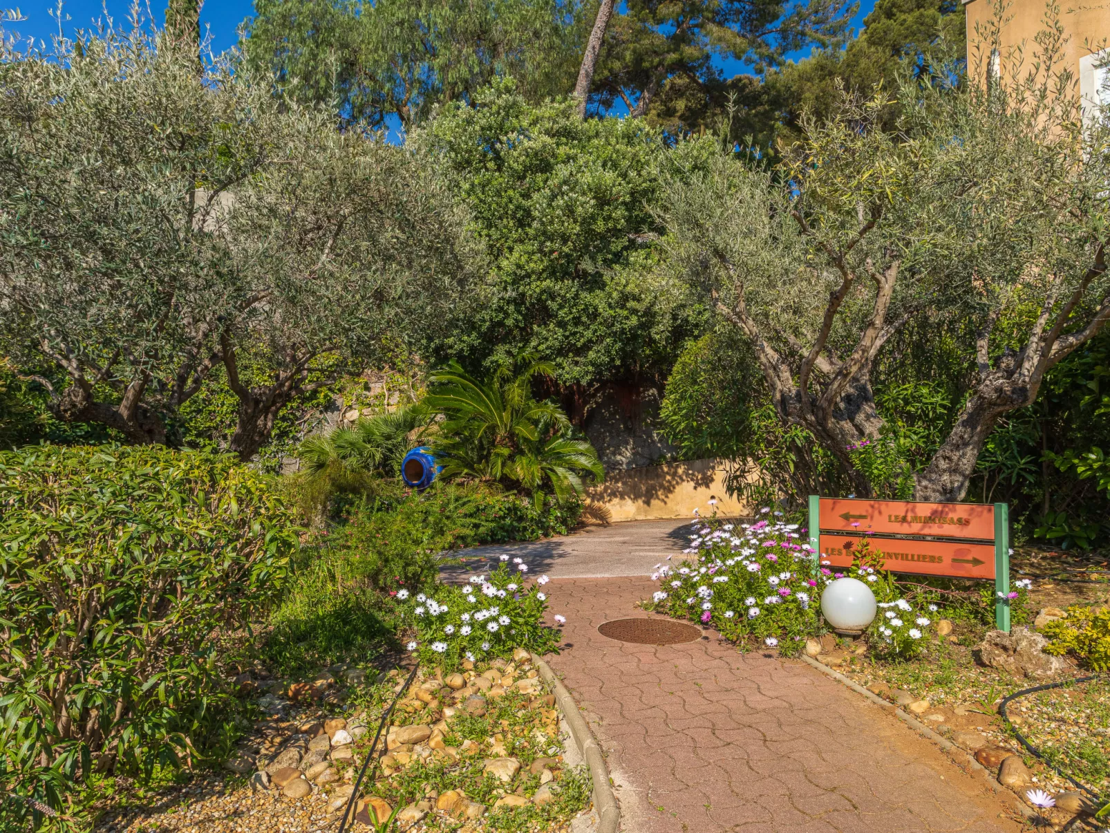 Domaine de la Luquette - Buiten