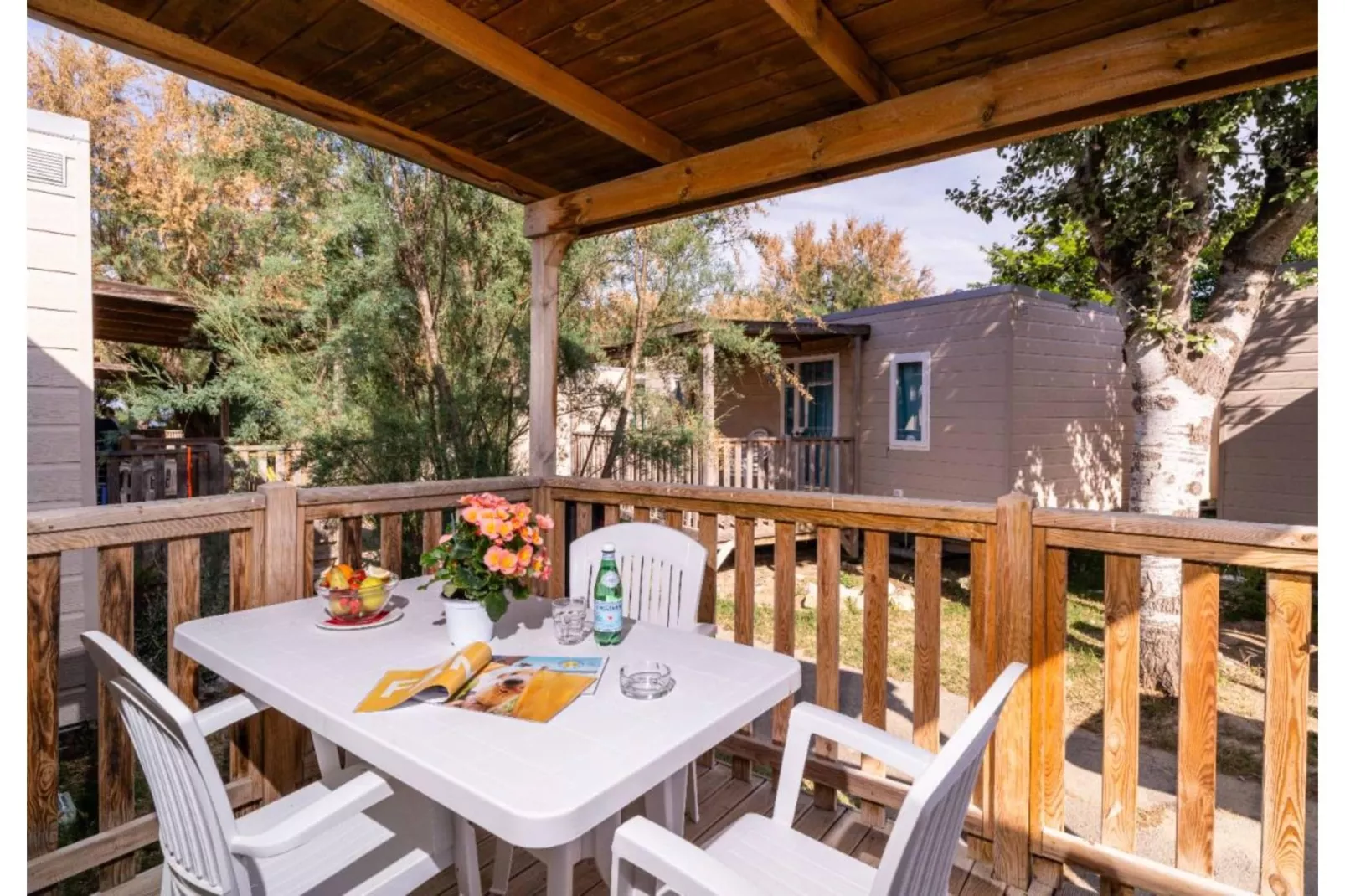 Stork Family Collection - LODGE SUPERIOR DOG max cap 4 pax - Terrasbalkon