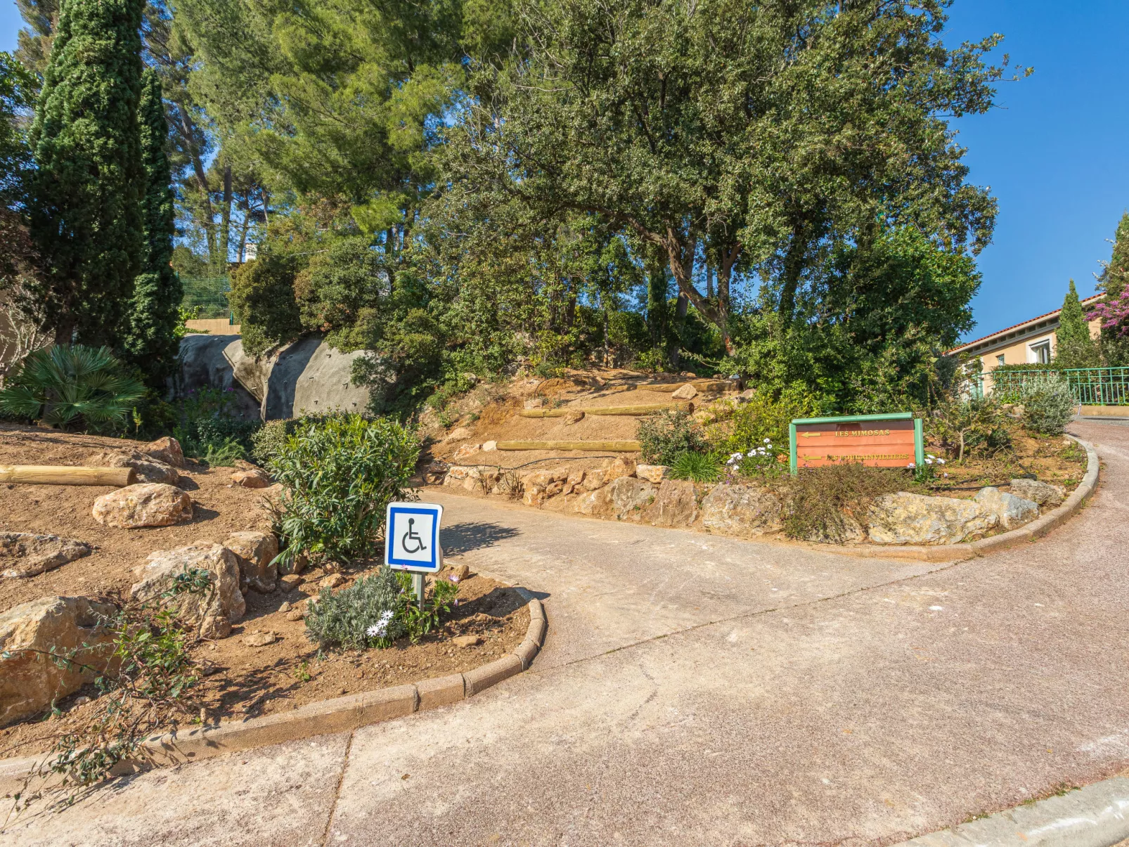 Domaine de la Luquette - Buiten