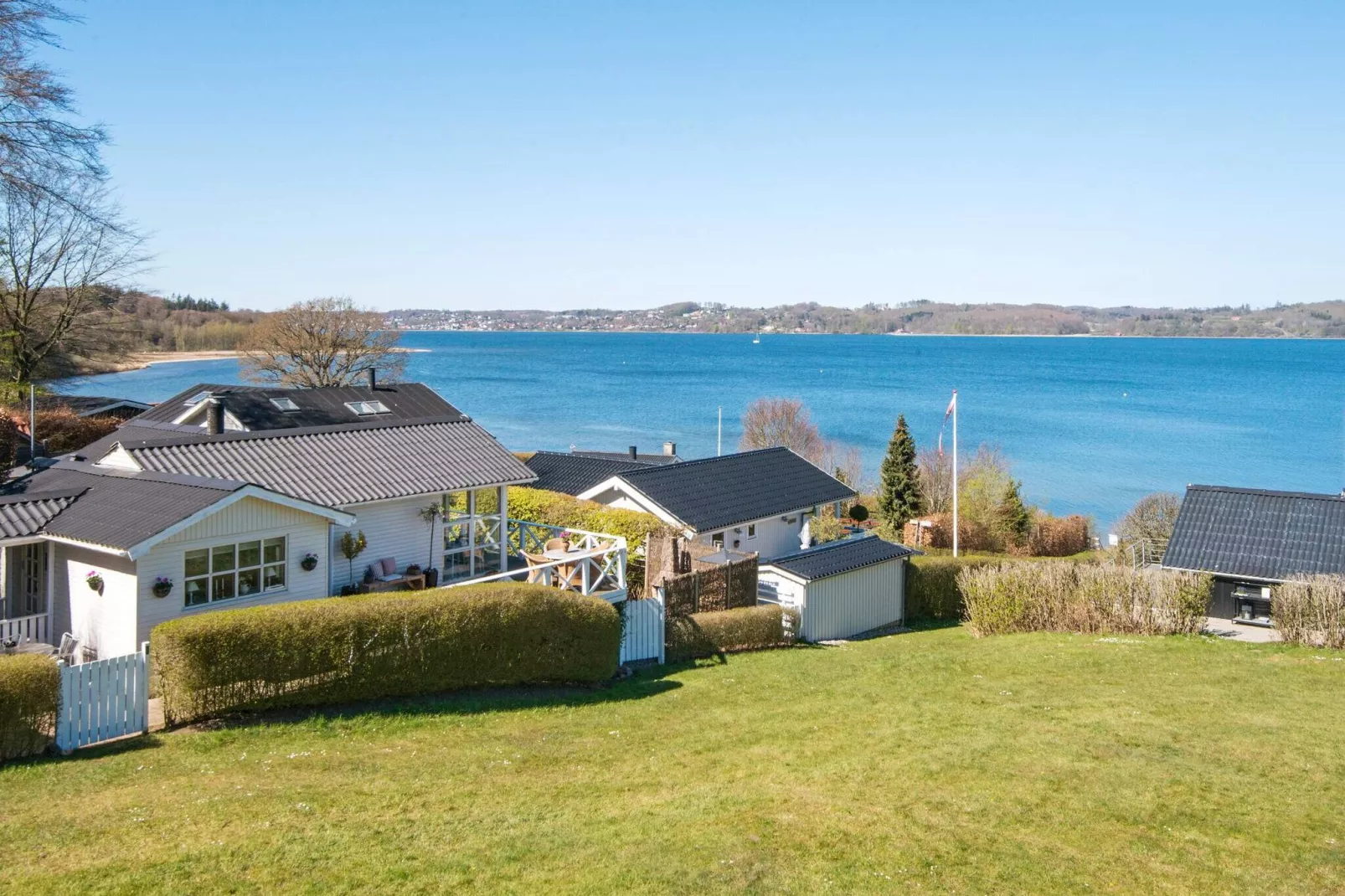 Luxe vakantiehuis in Børkop met panoramisch zeezicht-Buitenlucht