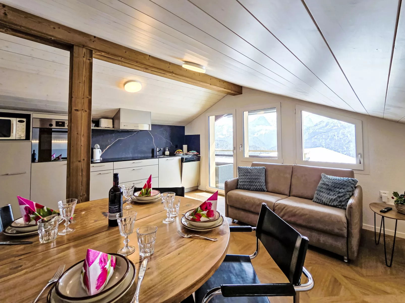 LiloTopMountainView - Binnen