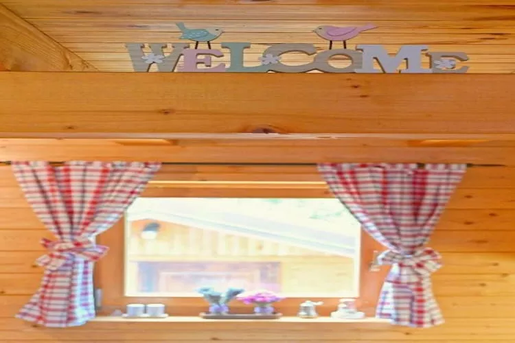 Lavanda Land - Villa Tanya Mrežnica - Three Bedroom Holiday Home with Hot Tub - Binnen