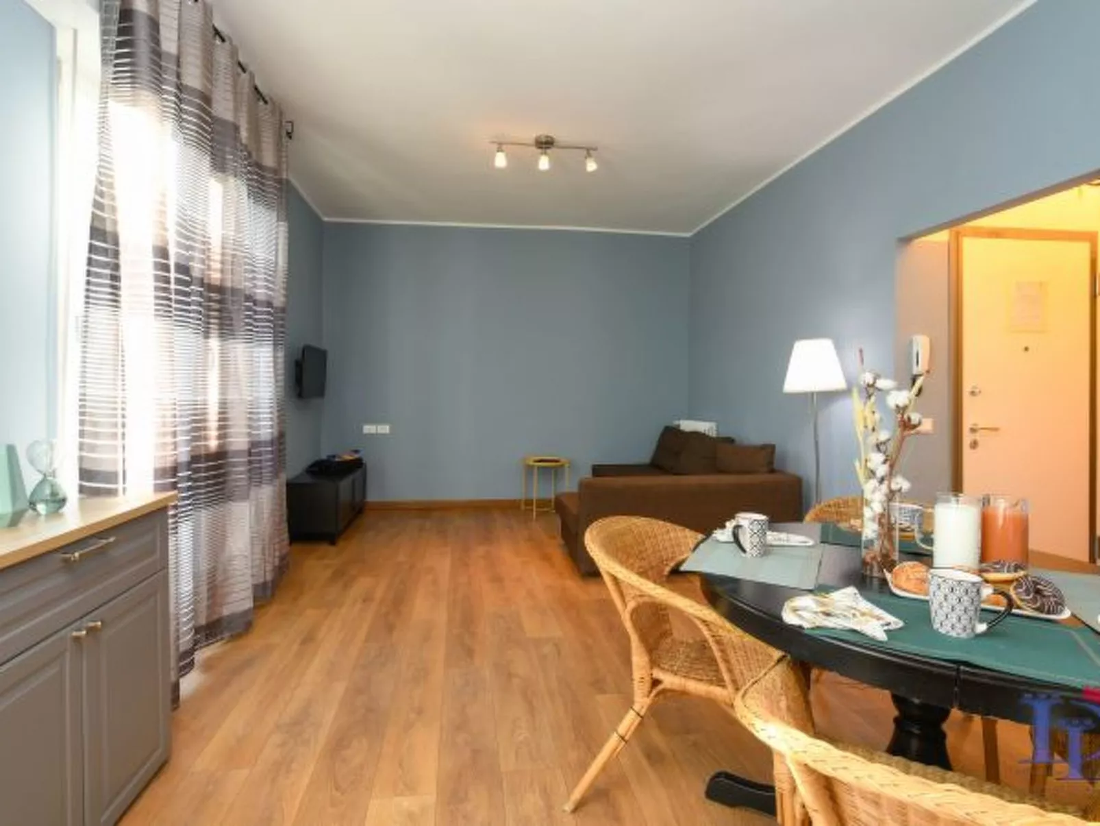 Desenzanoloft Smile on the Lake - Image-tags.info