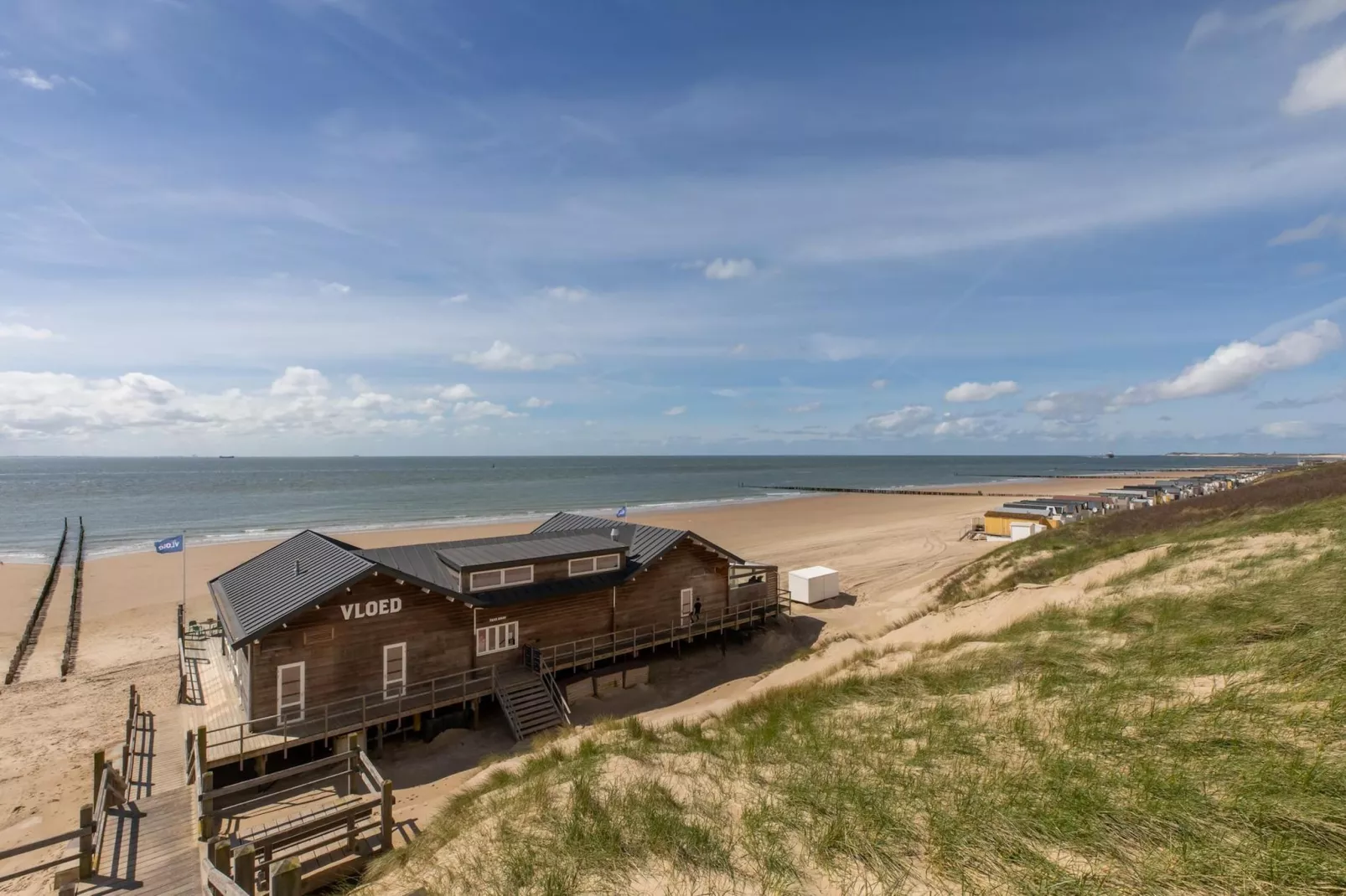 Beach sleep house near Dishoek directly by the sea with panoramic view and terrace, number 342