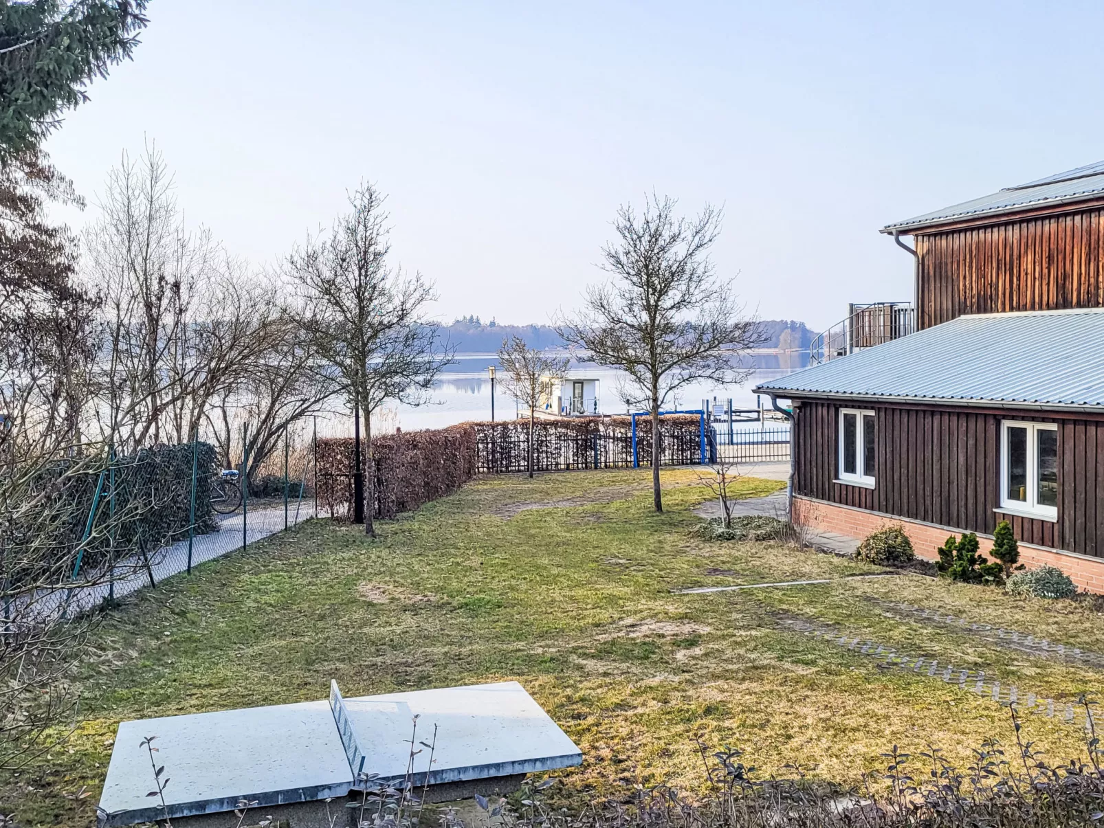 Bungalow am Grienericksee - Buiten