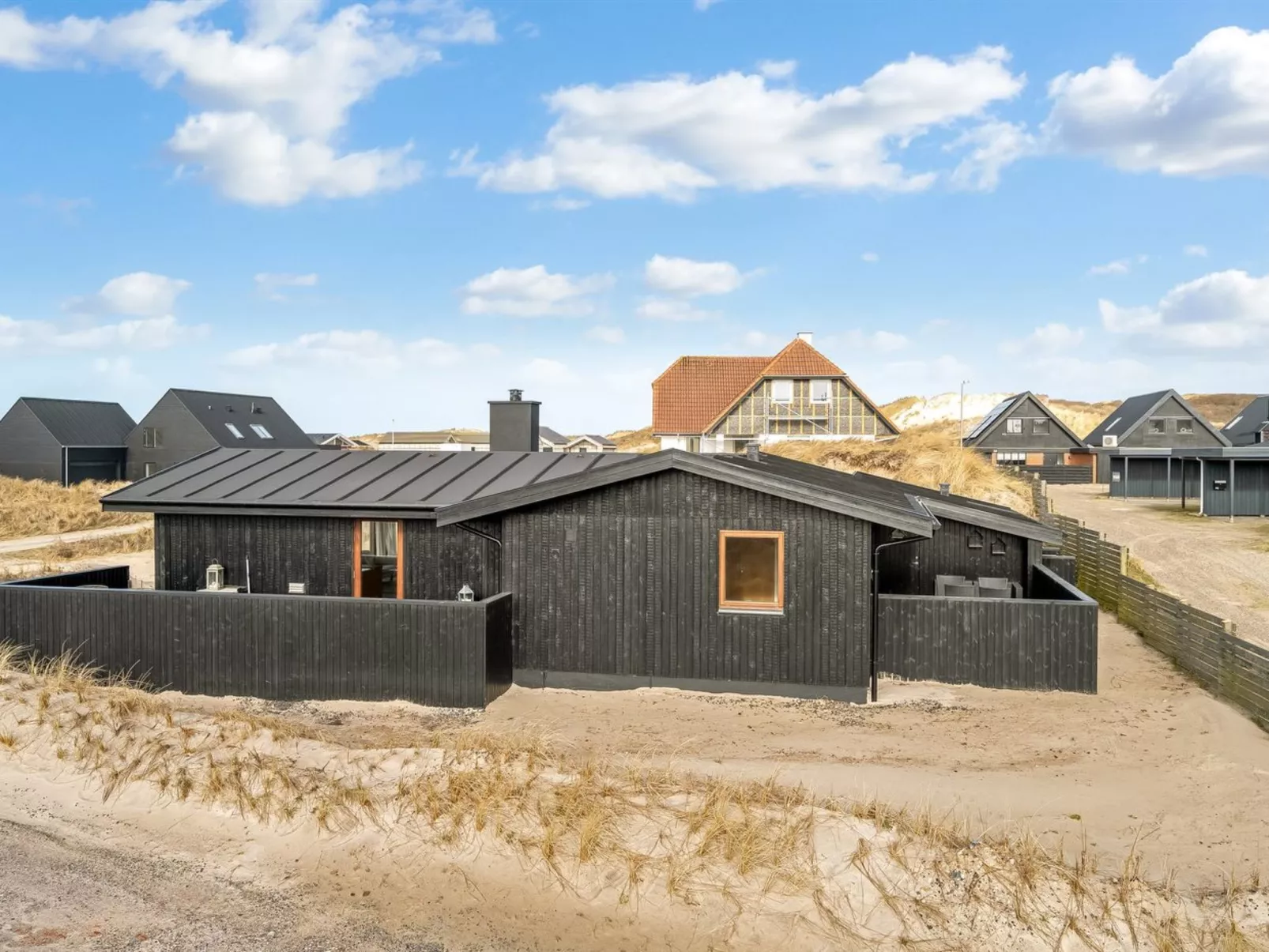 "Kiina" - 100m from the sea