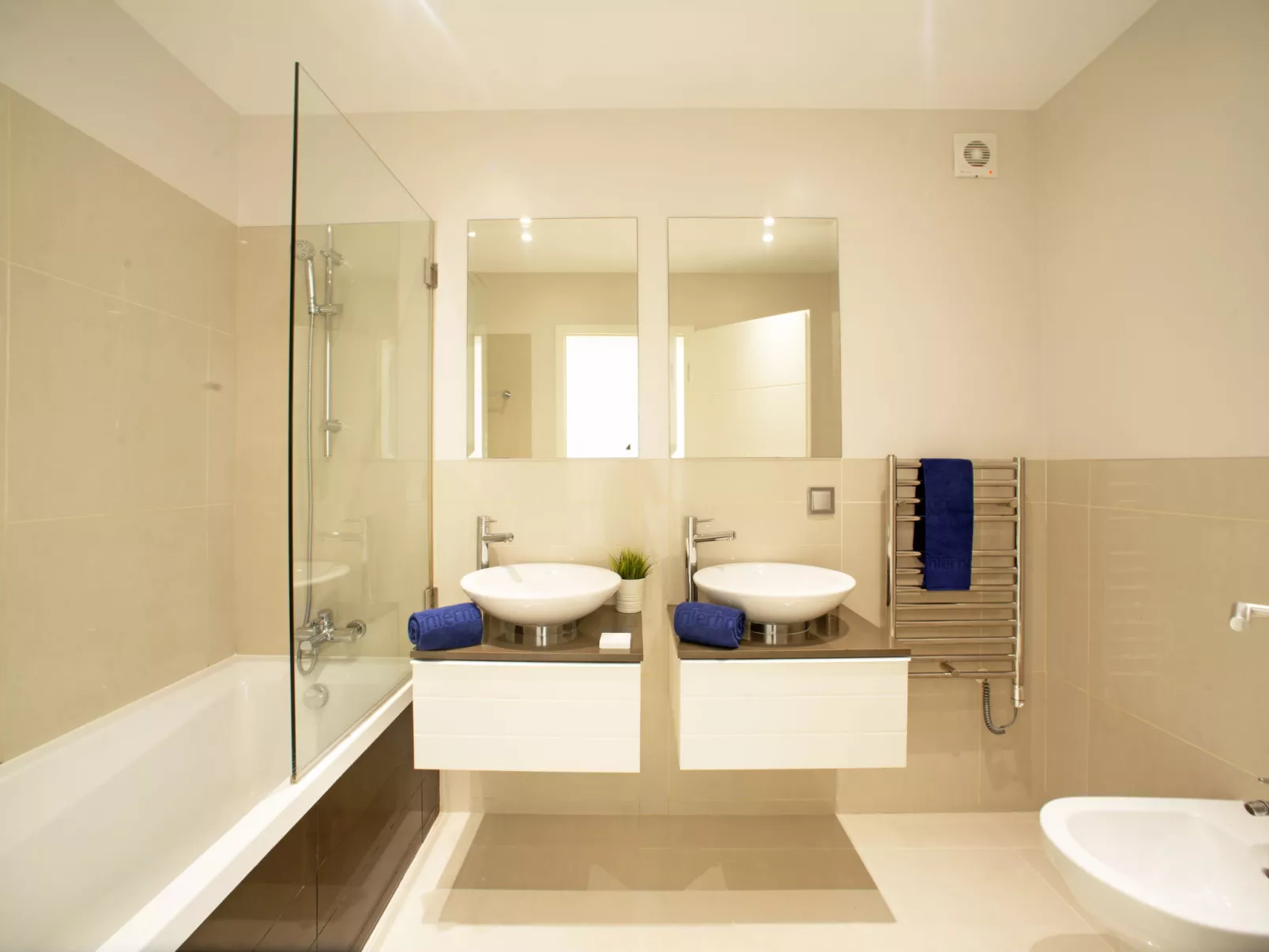 Pine Hills Rubi - Binnen