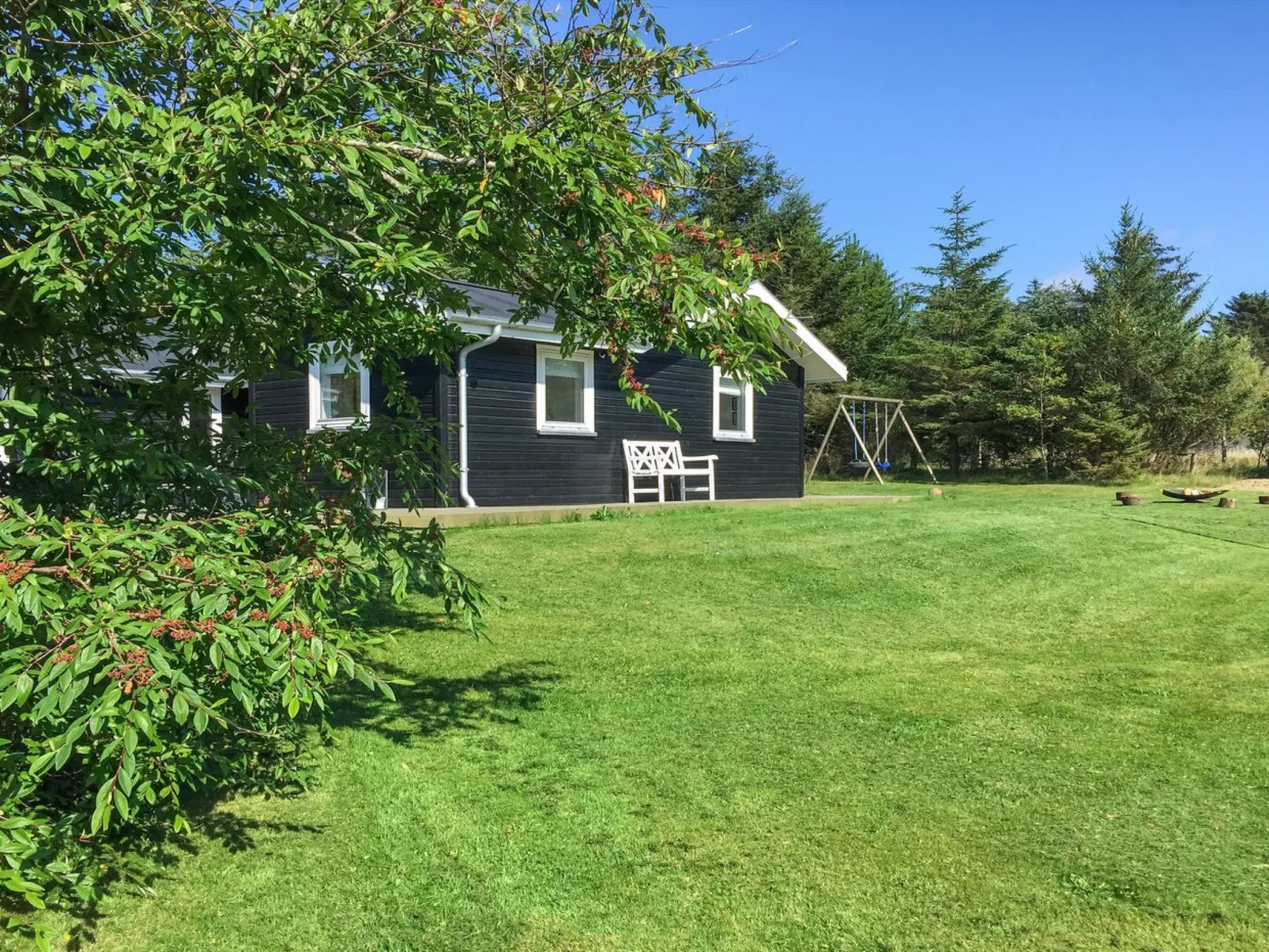 "Bylgja" - 1.7km from the sea