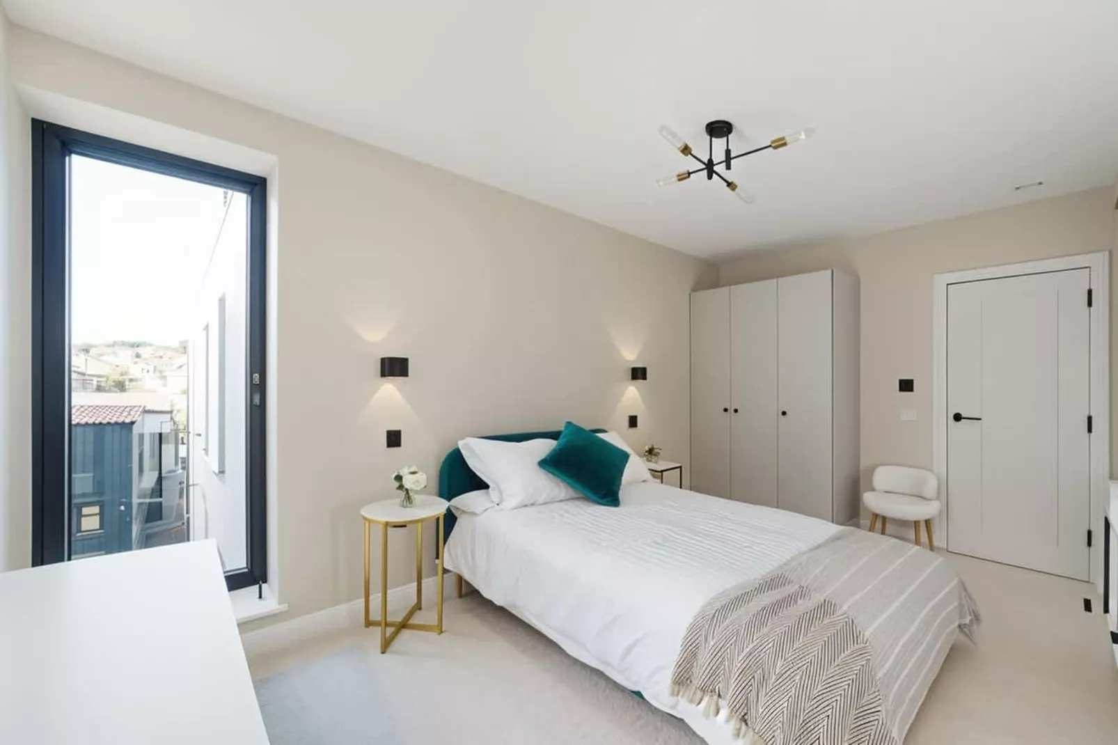 Luxury New Build 2-Bed 2-Bath  Wimbledon