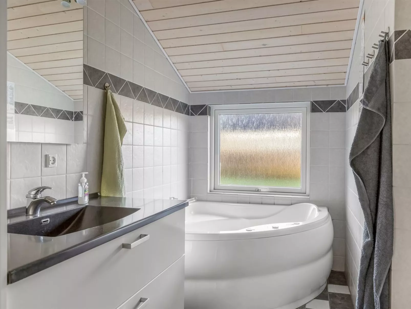 "Næwe" - 30km from the sea - Binnen