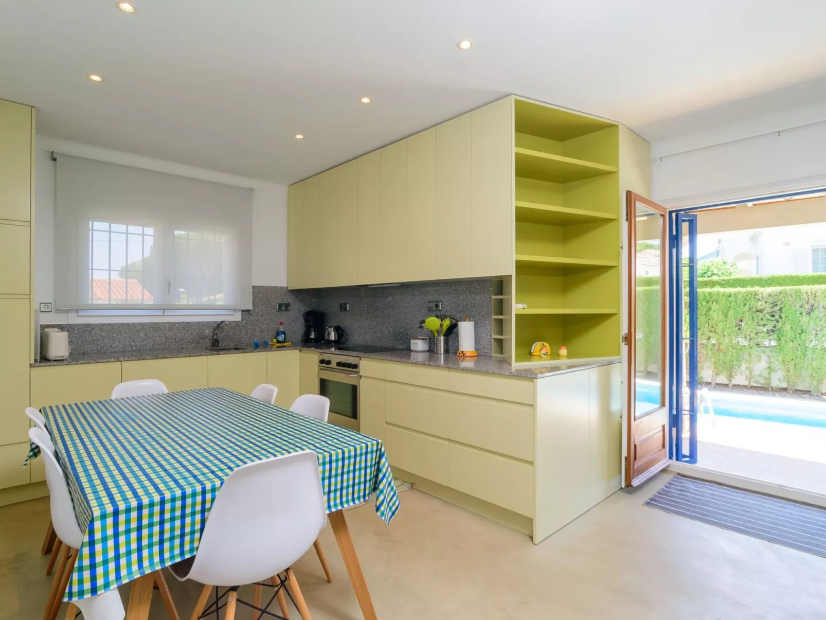 1270836 Briu - Image-tags.info