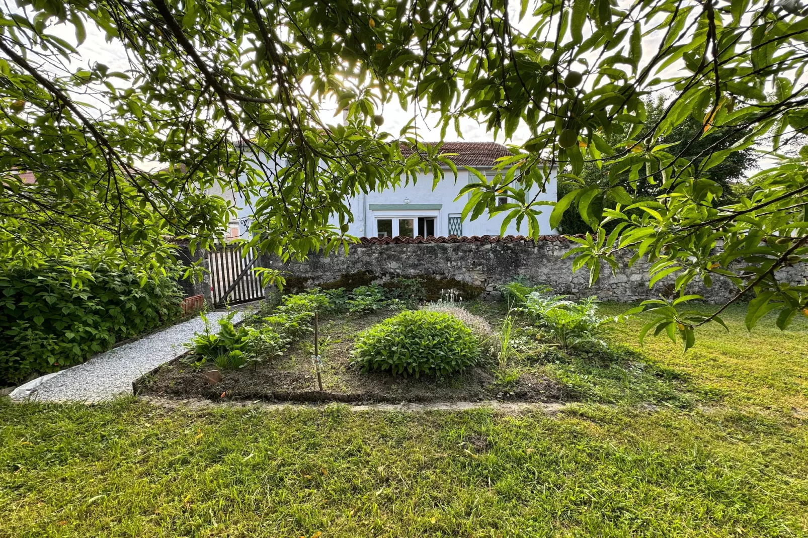 Maison de charme - Tuinen zomer