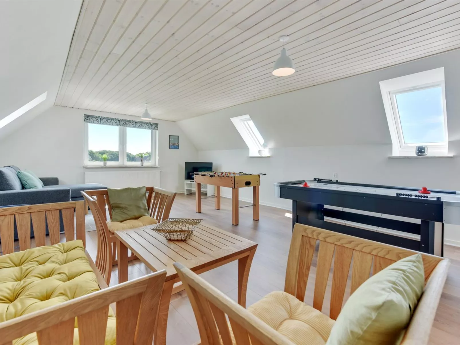 "Iina" - 13km from the sea - Binnen