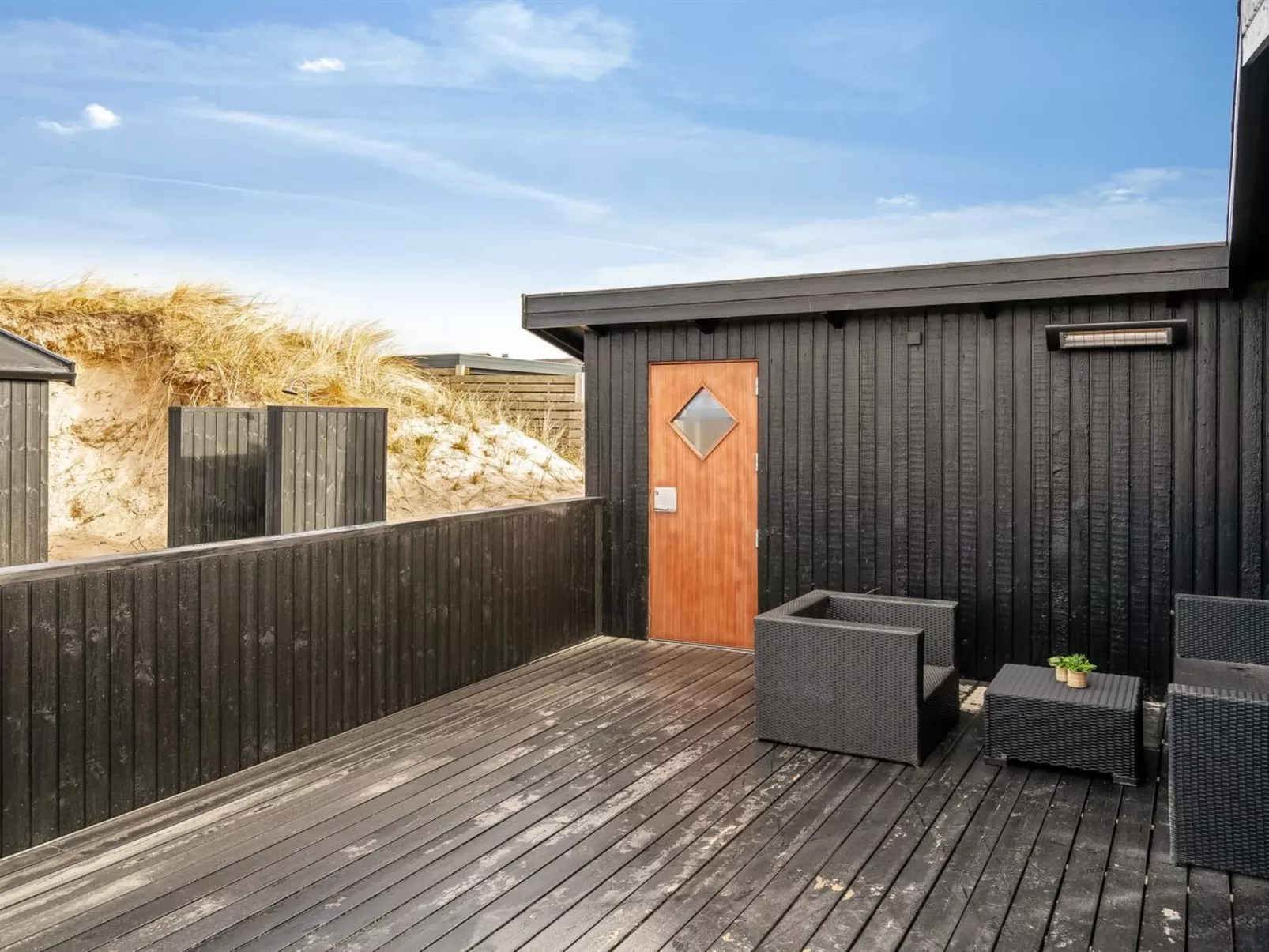 "Kiina" - 100m from the sea - Buiten