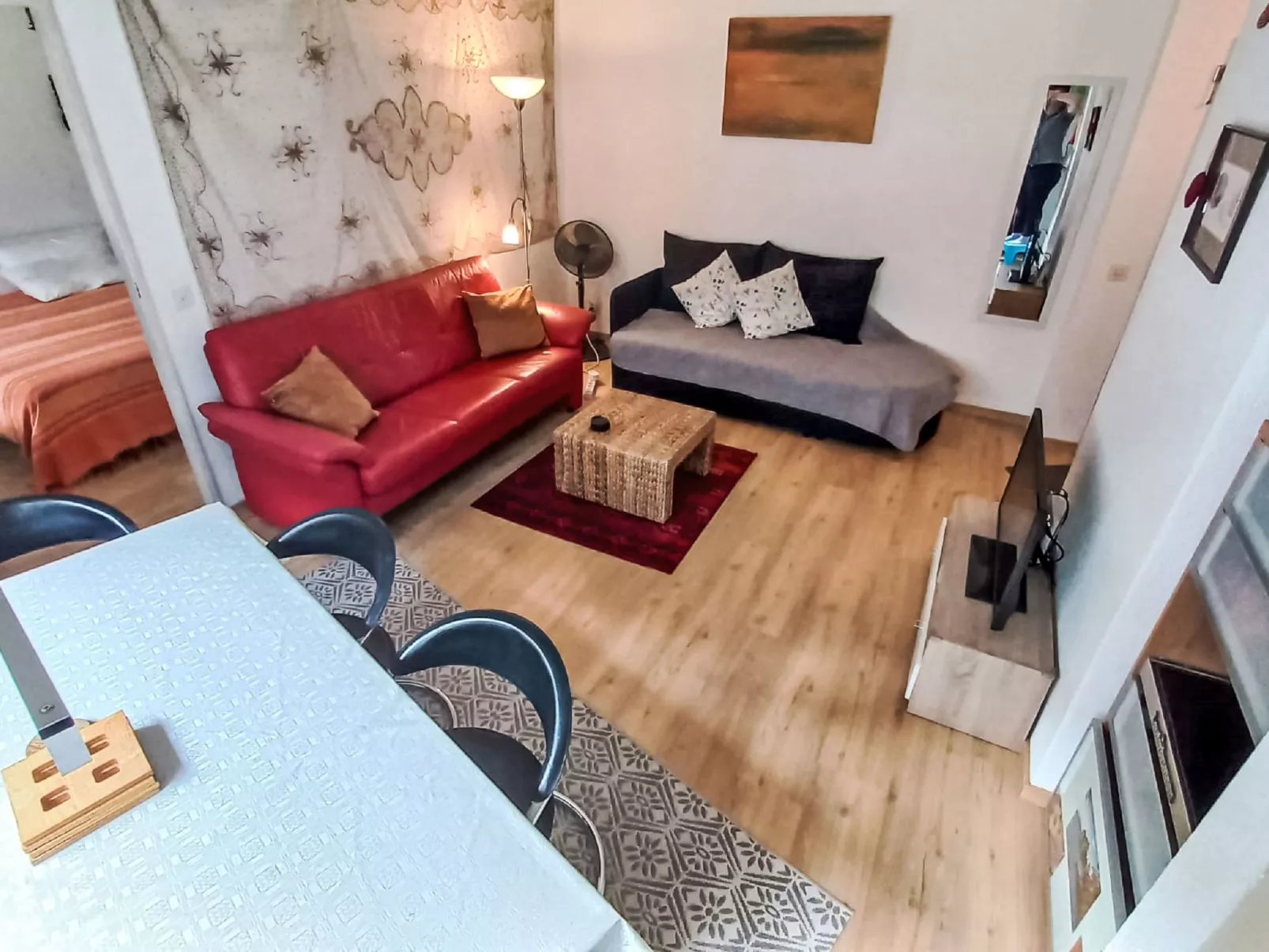 Gegenüber den Staubbach Wasserfällen - Binnen