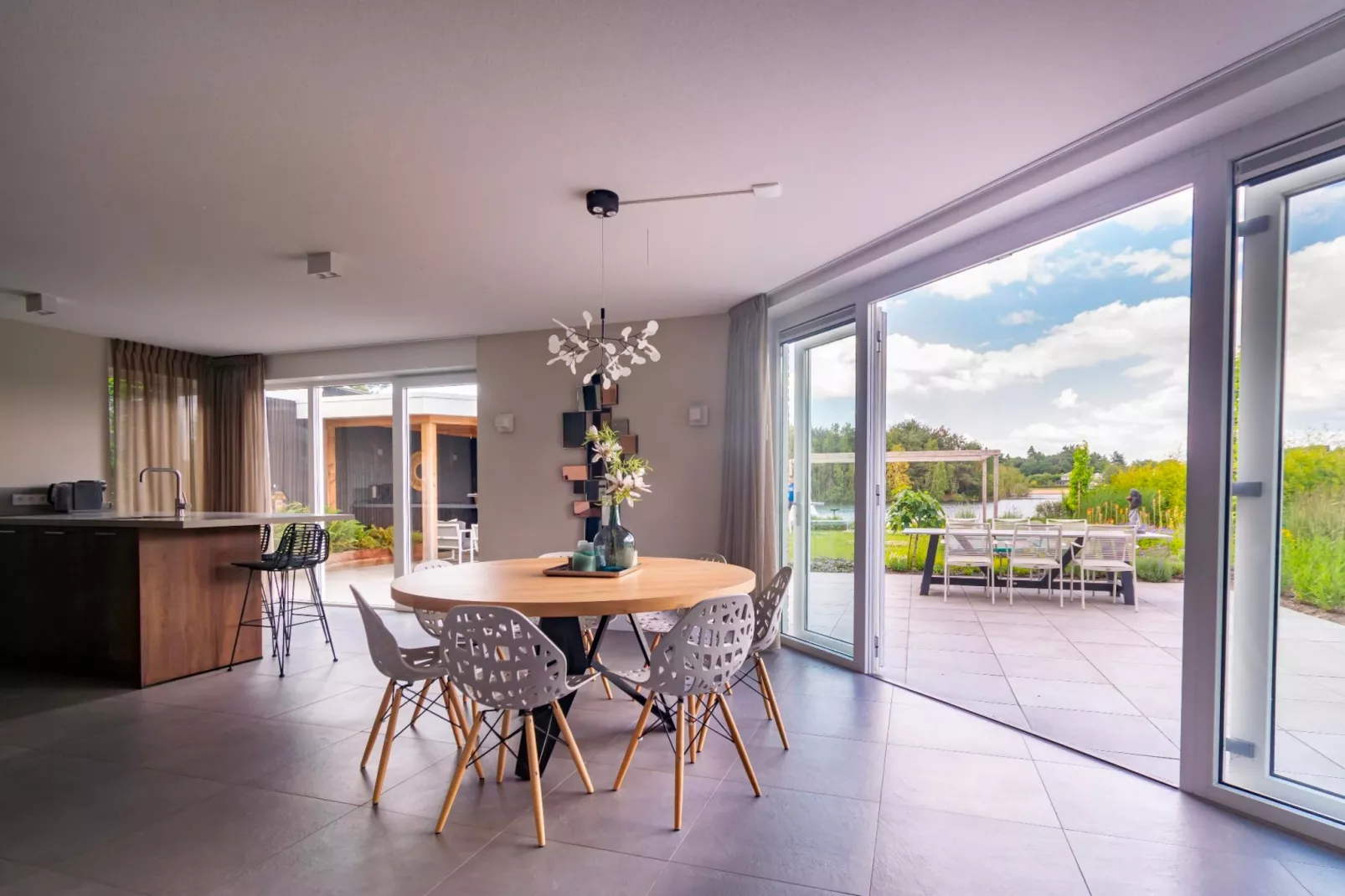 Watervilla Plas van Francke - Eetkamer