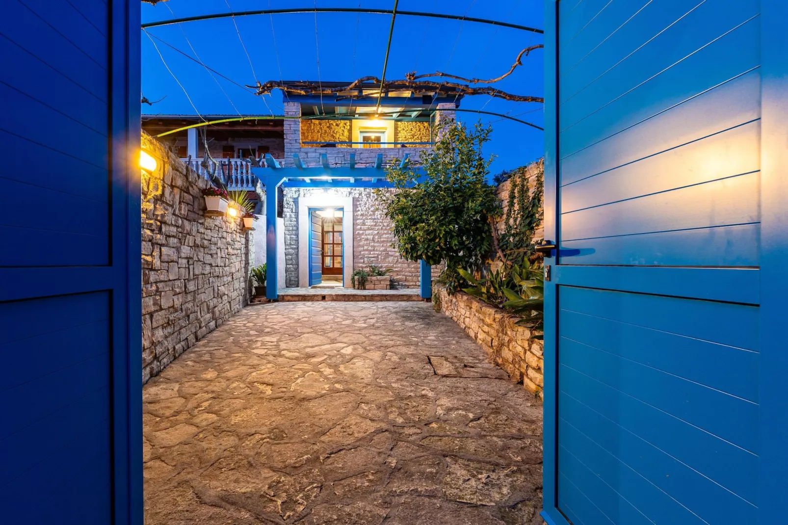 Dalmatian house Sukosan - Buitenkant zomer