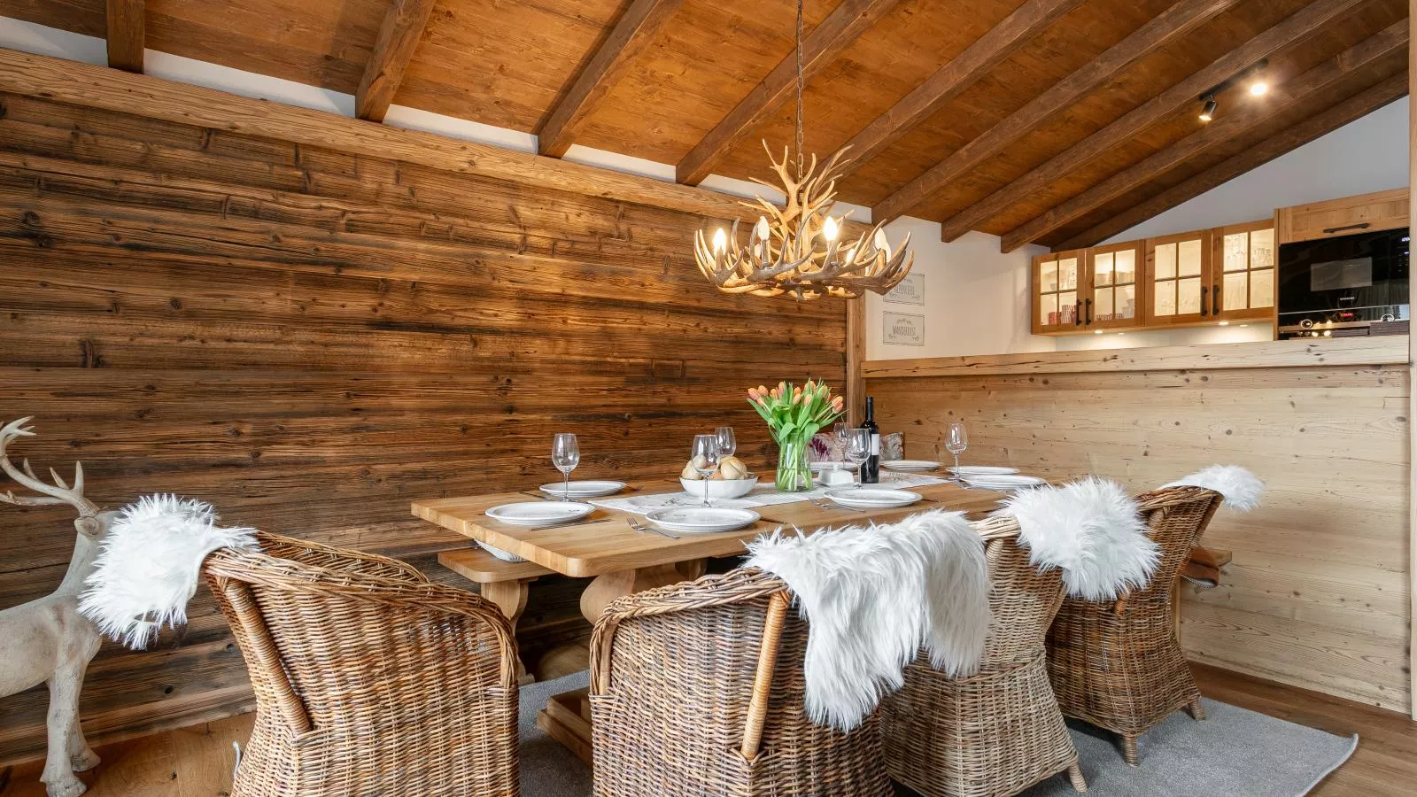 Tauernlodge Eben A3 - Eetkamer