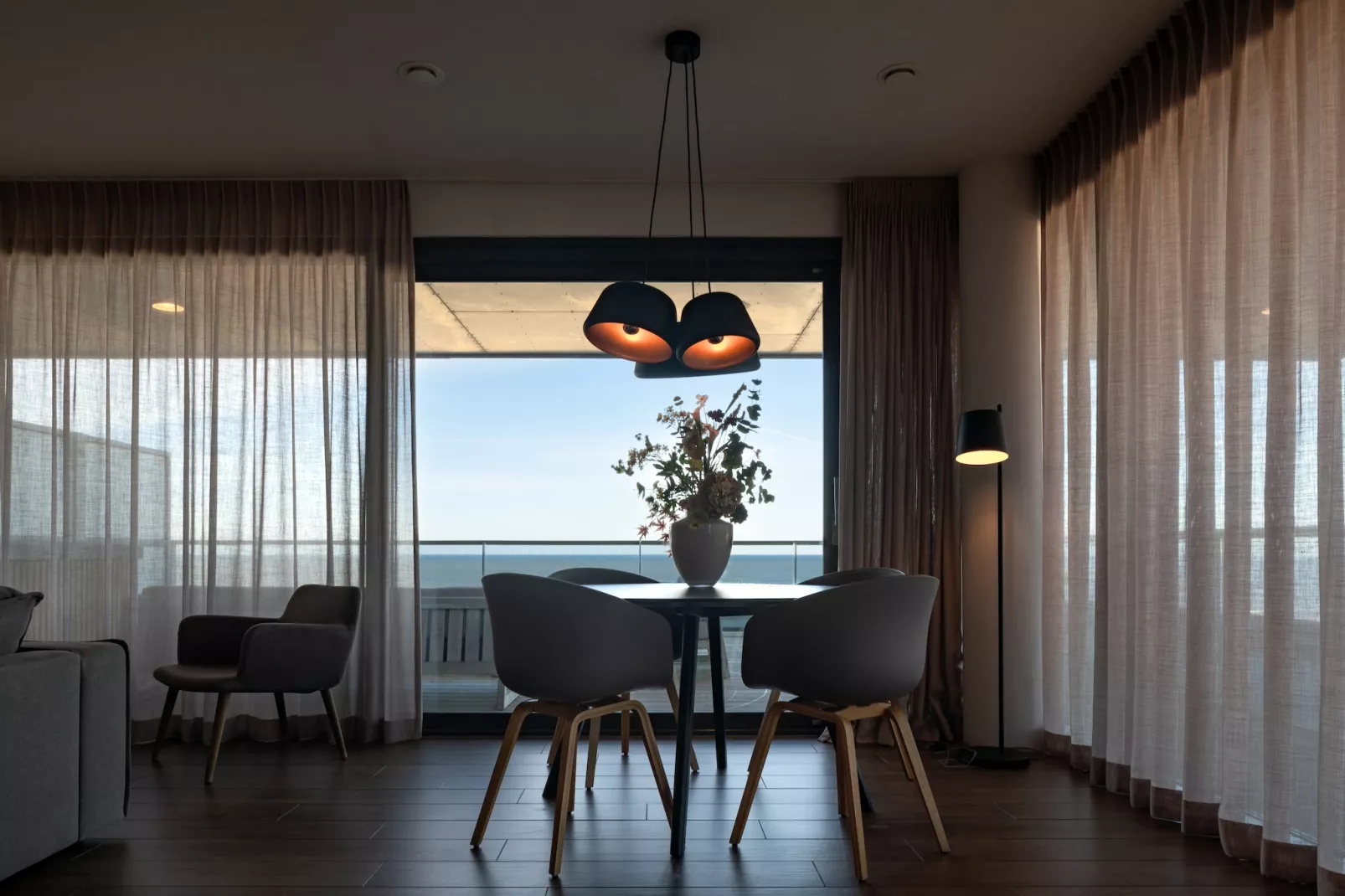 Droomsuites Egmond aan Zee - 4 person apartement - Eetkamer