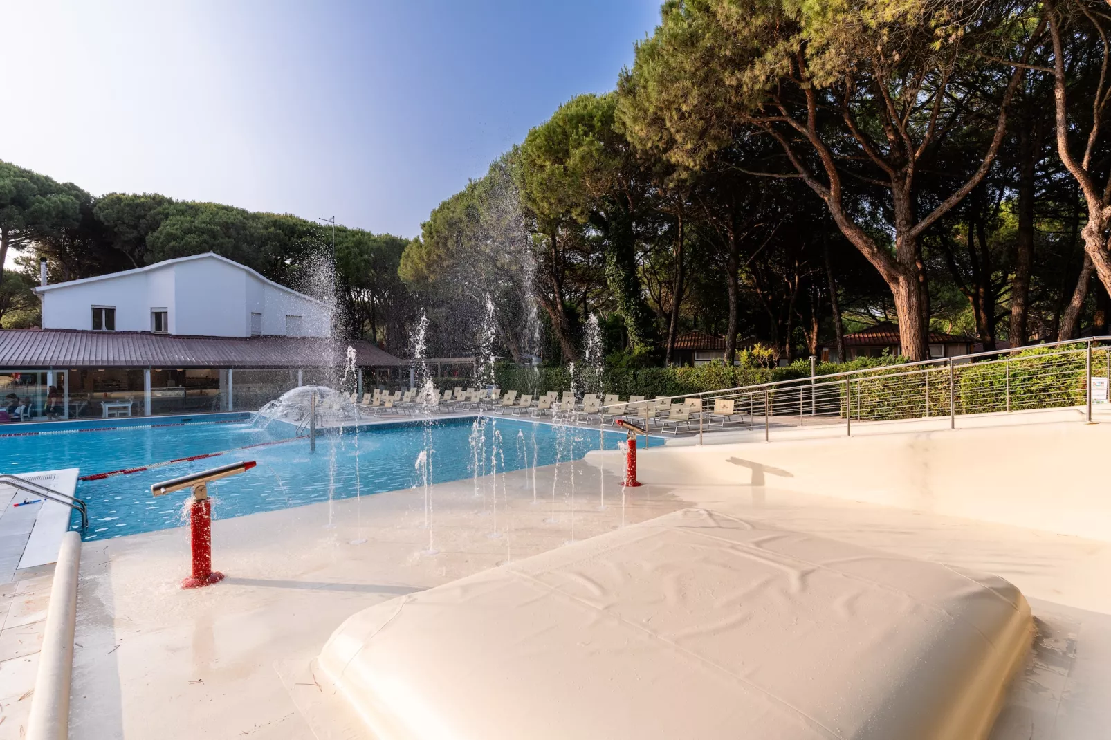 Jesolo Family Resort - LODGE DELUXE FAMILY - Zwembad