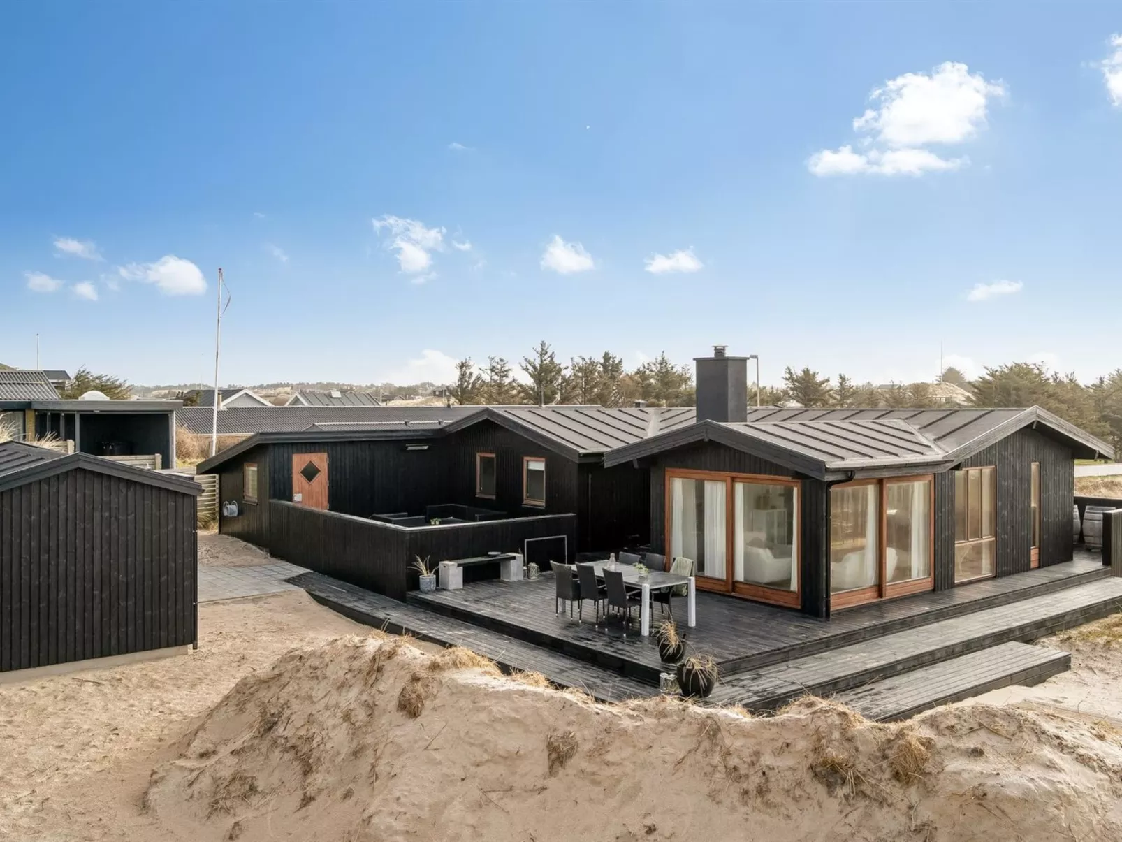 "Kiina" - 100m from the sea - Buiten