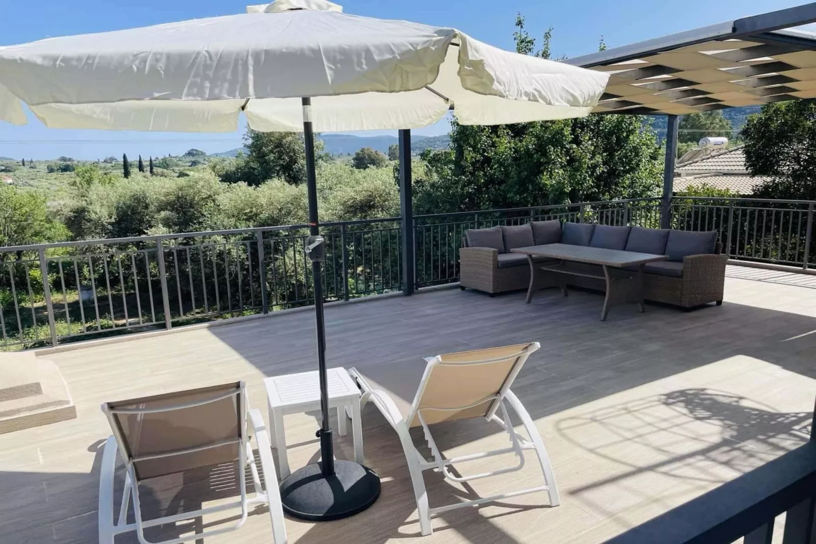 Andriana´s holiday apartments- 3 BR - Terrasbalkon