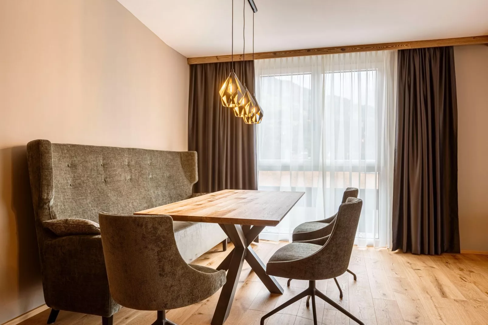 Zillertal Suites 5-Eetkamer