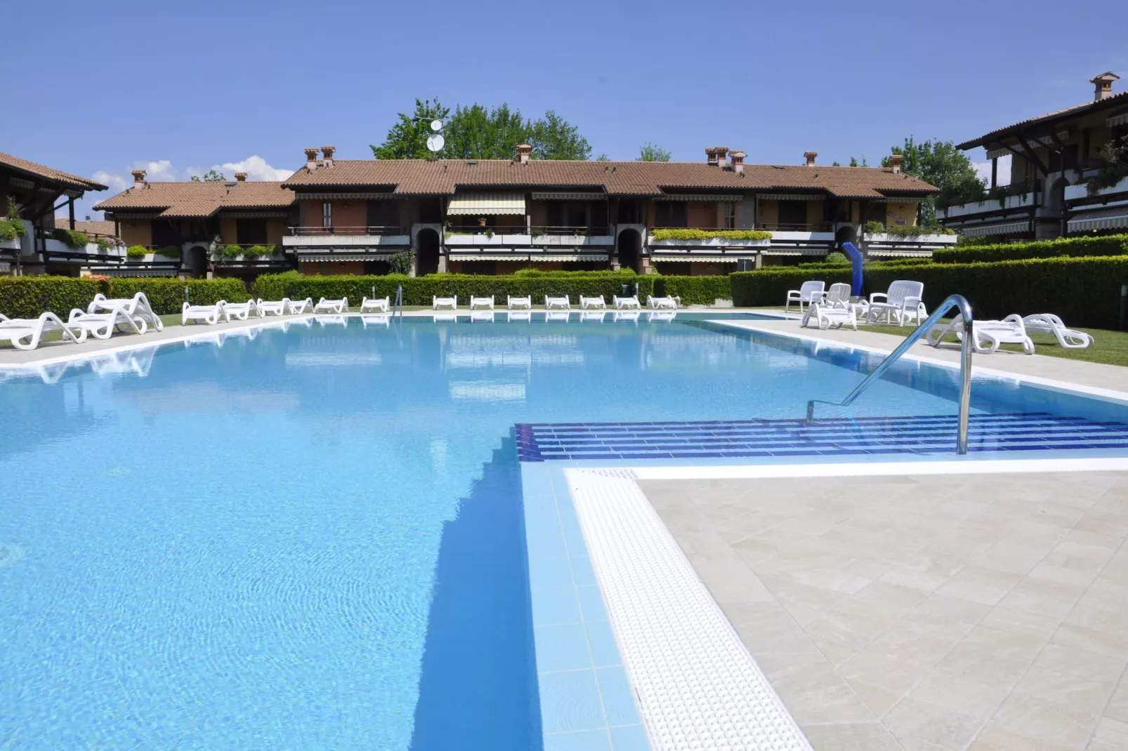 Casara Elle Otto - Buitenkant zomer
