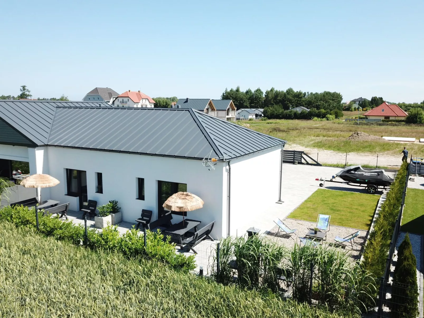 Zwei-Zimmer-Reihenhauswohnung - Binnen