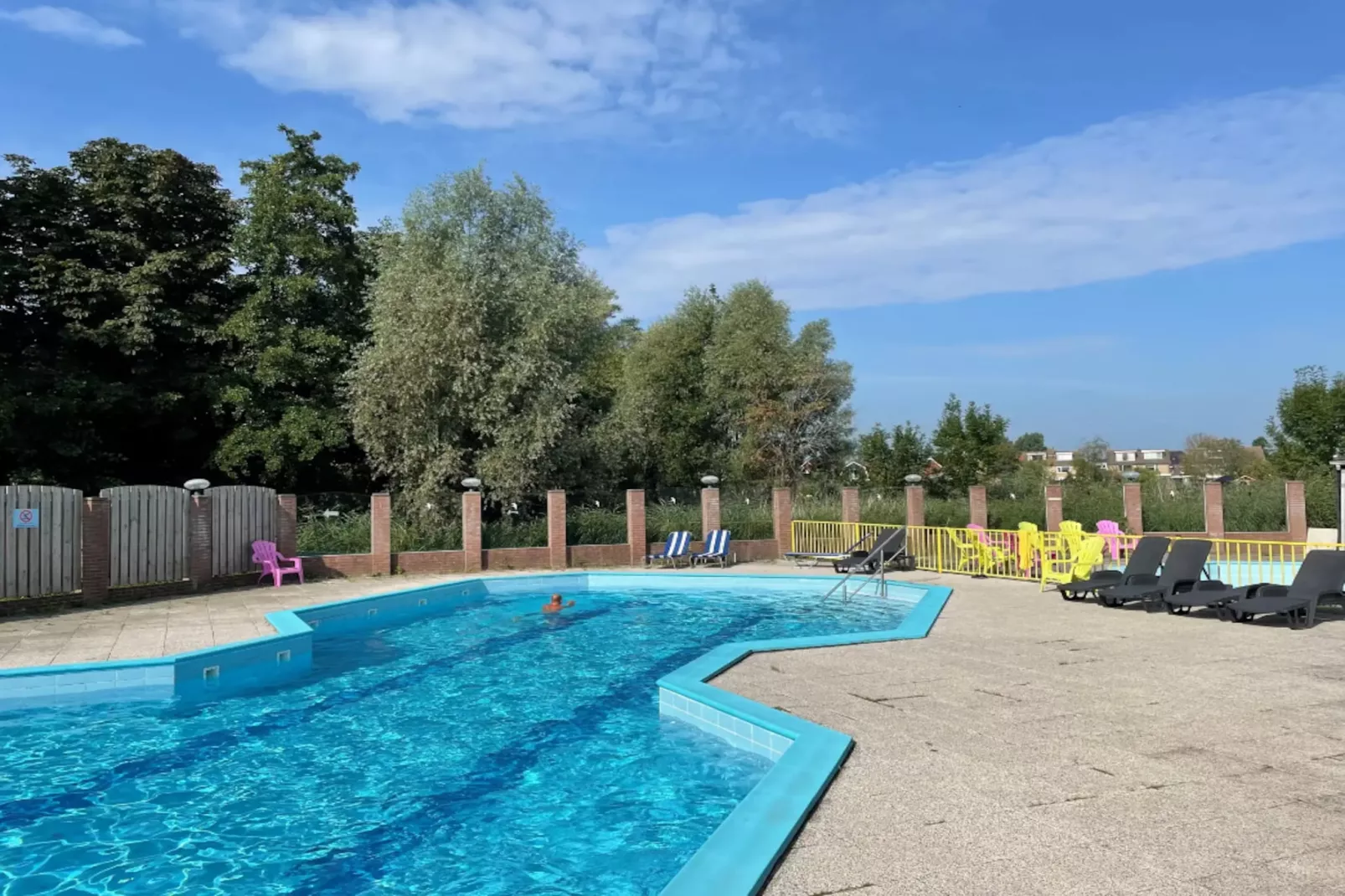 Zon in de duinen - 33 - Zwembad