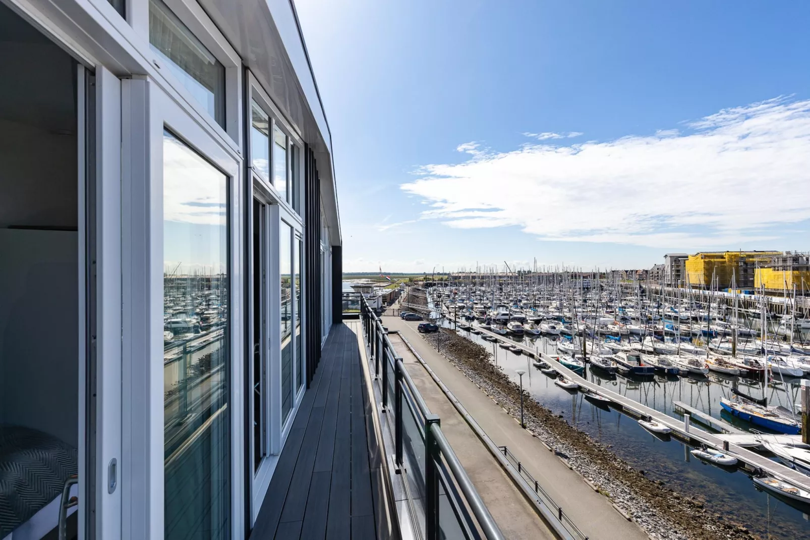 Penthouse at the beach - with balcony | No. 26 - 2 Pers.  | Vista Maris - Buitenkant zomer