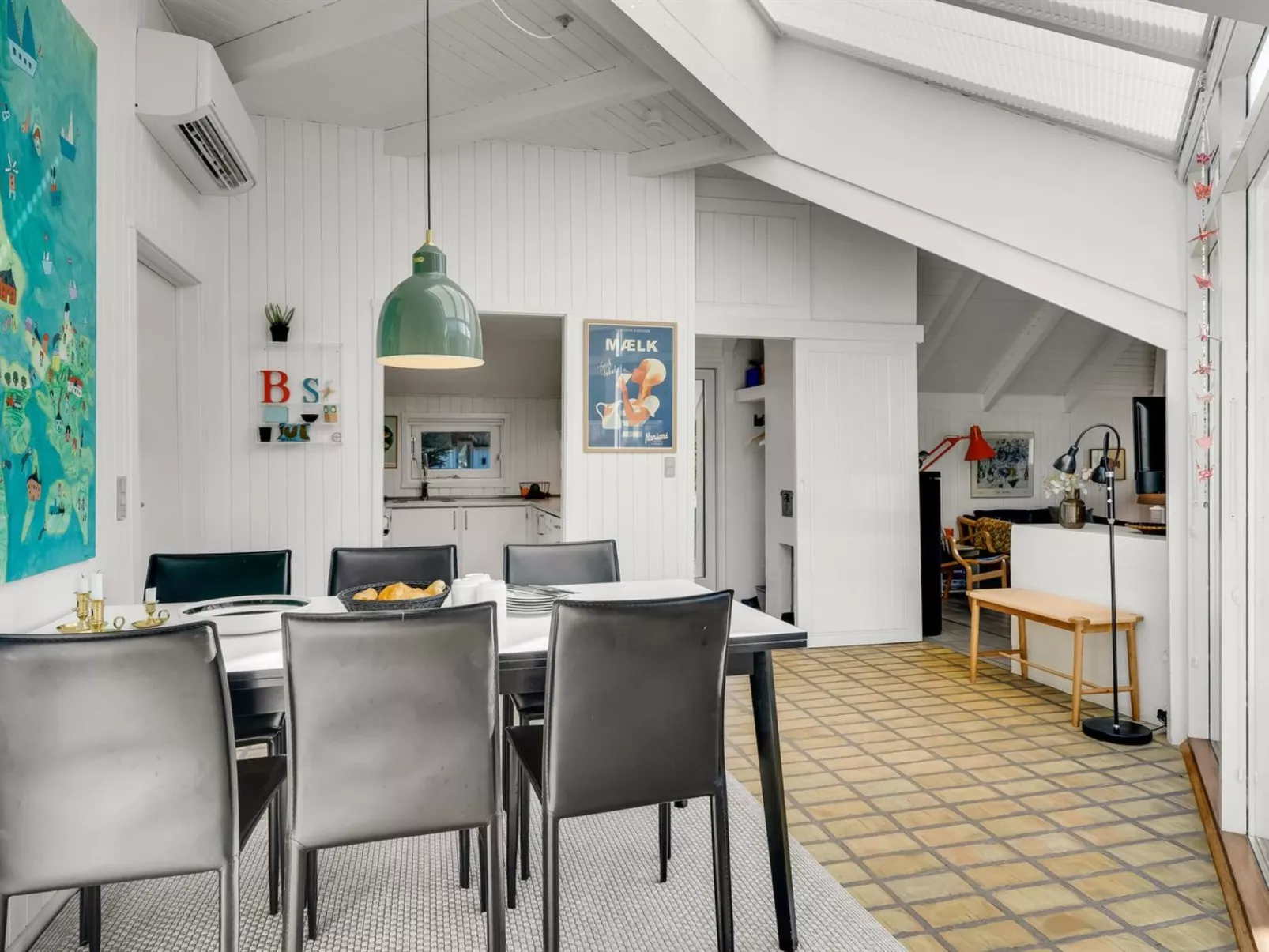 "Udder" - 1.3km from the sea - Binnen