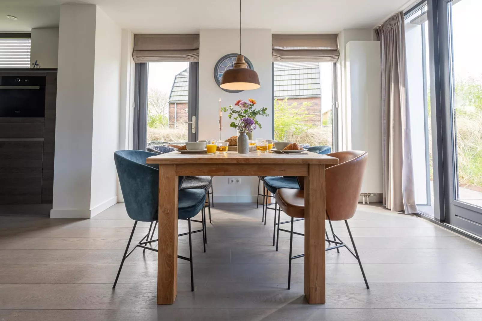 Zicht op de Molen - Eetkamer