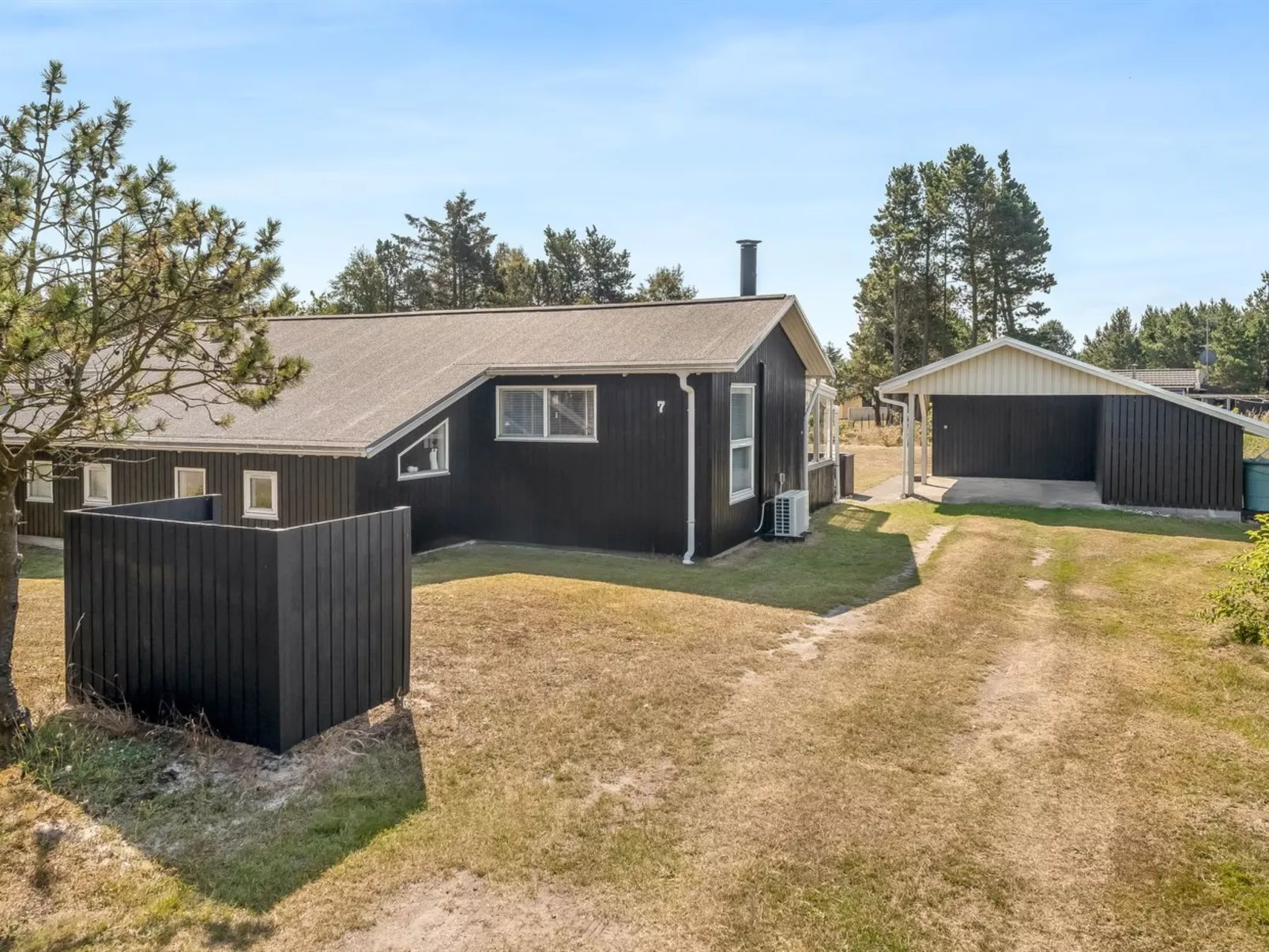 "Enken" - 450m from the sea - Buiten
