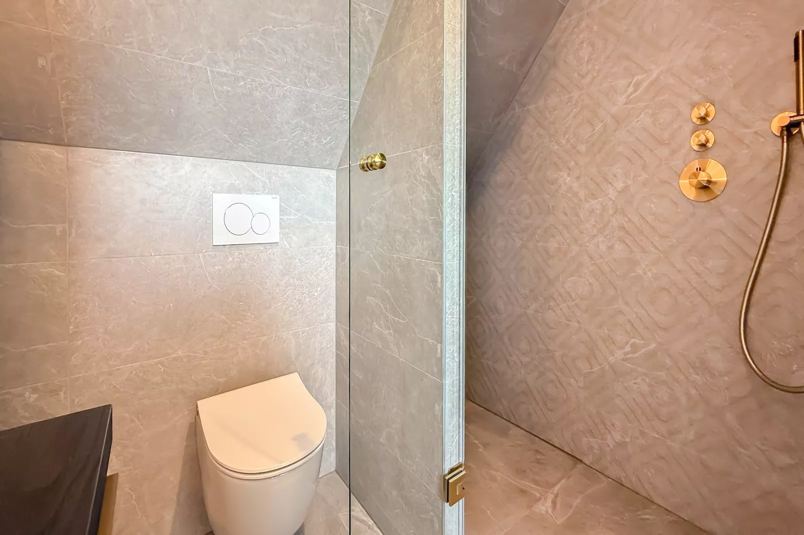 La Chatelaine 2 - Badkamer