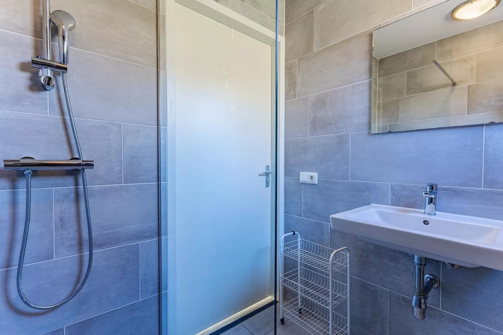 Zonnedorp 4 Villa Jula Renesse | Comfortable beach villa for 6 People - Badkamer