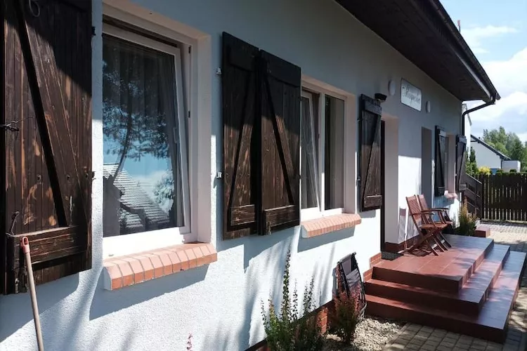 Apartament trzypokojowy G2 piętro - Buitenkant zomer