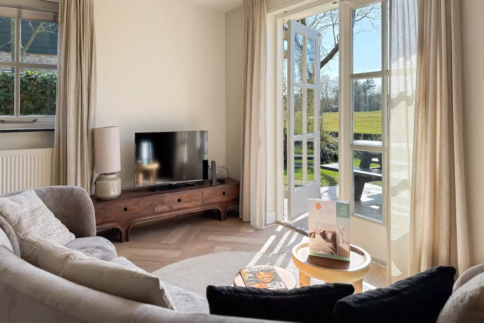 Zon aan den Hoef - Woonkamer