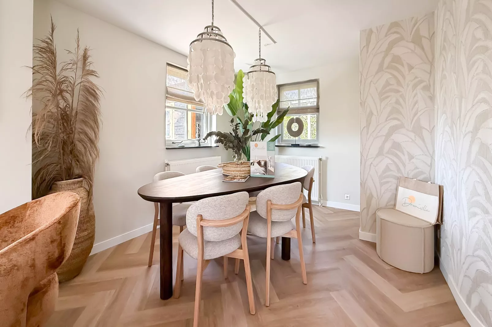 Zon aan den Hoef - Eetkamer