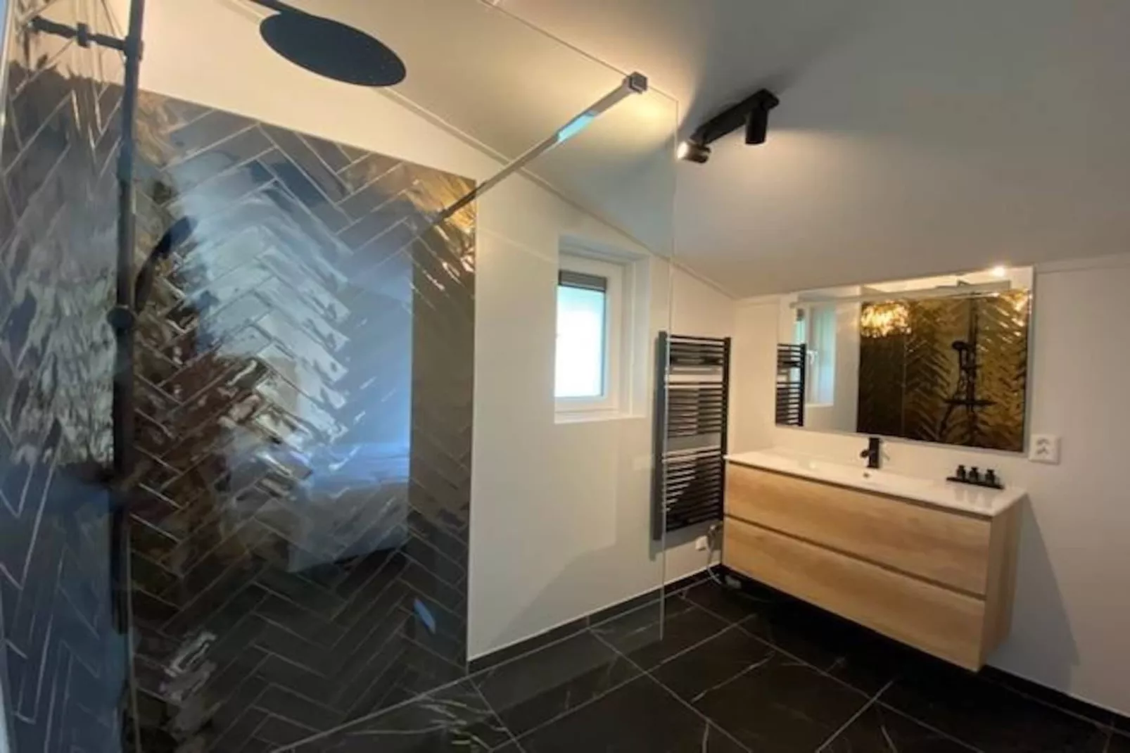 Slapen tussen de duinen - 53 - Badkamer