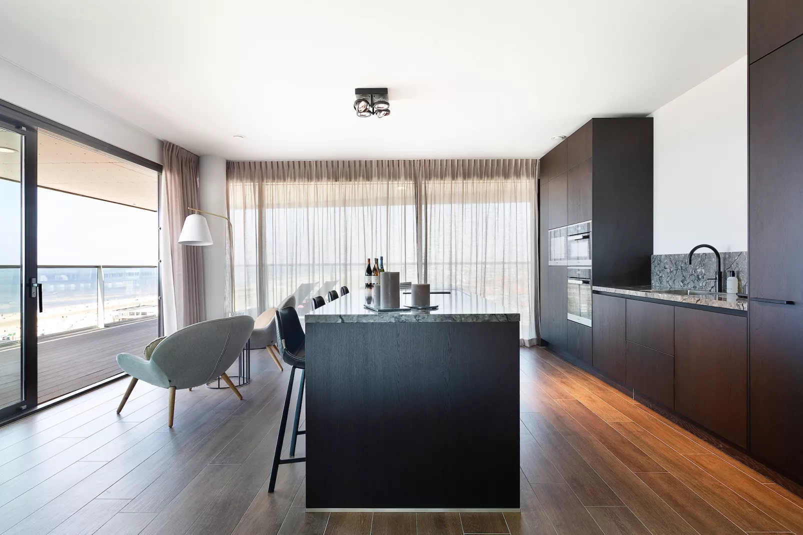 Droomsuites Egmond aan Zee - 8 person apartment - Keuken