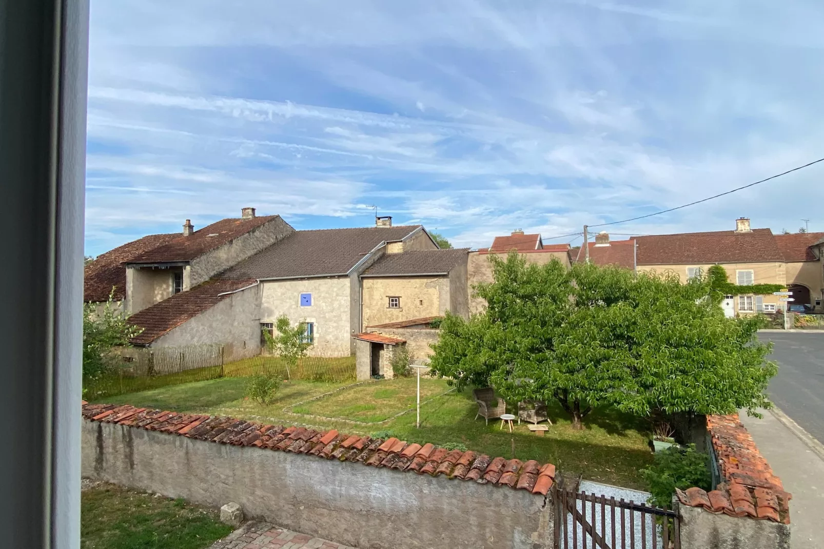 Maison de charme - Buitenkant zomer